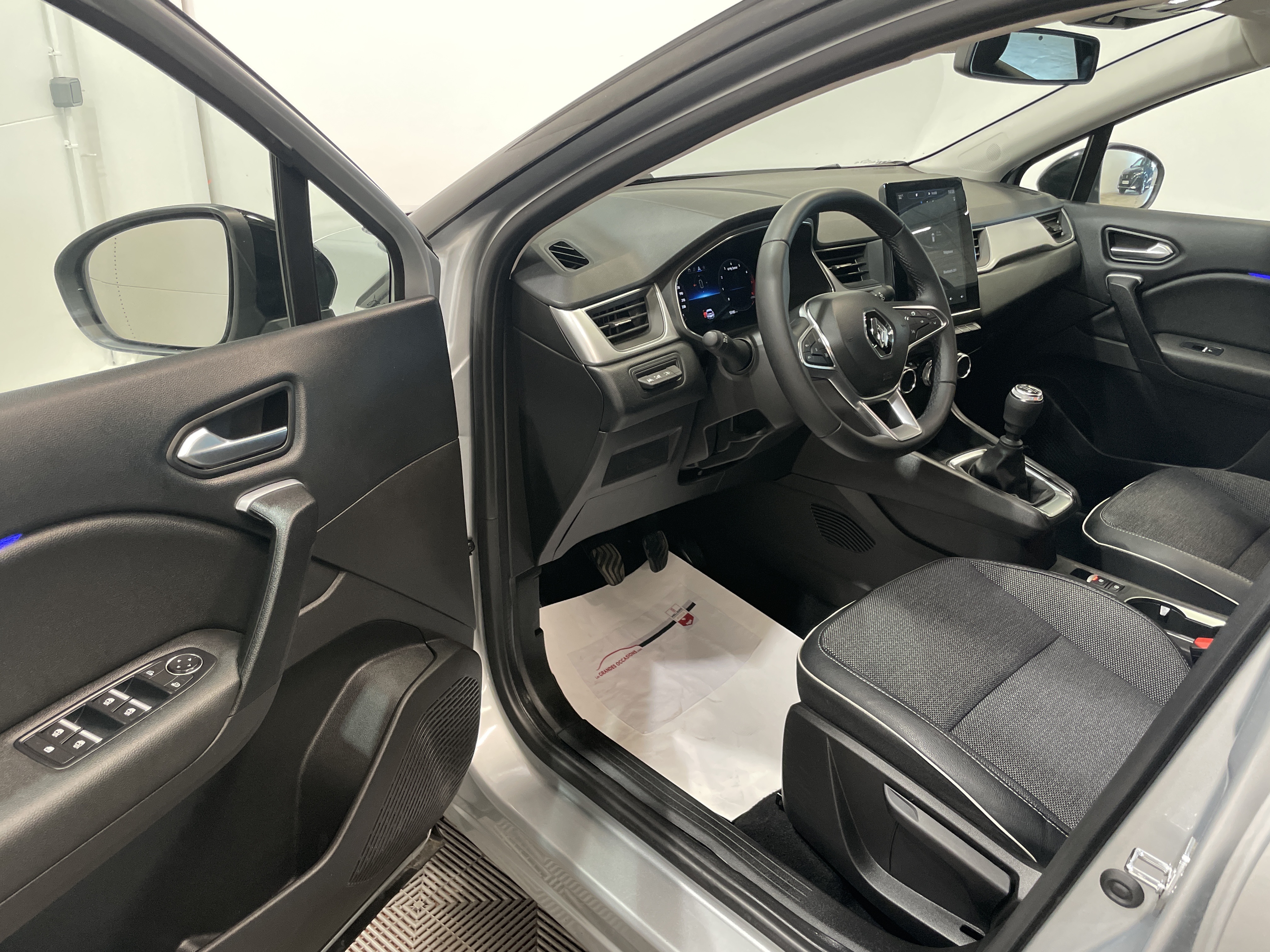 RENAULT CAPTUR techno mild hybrid 140