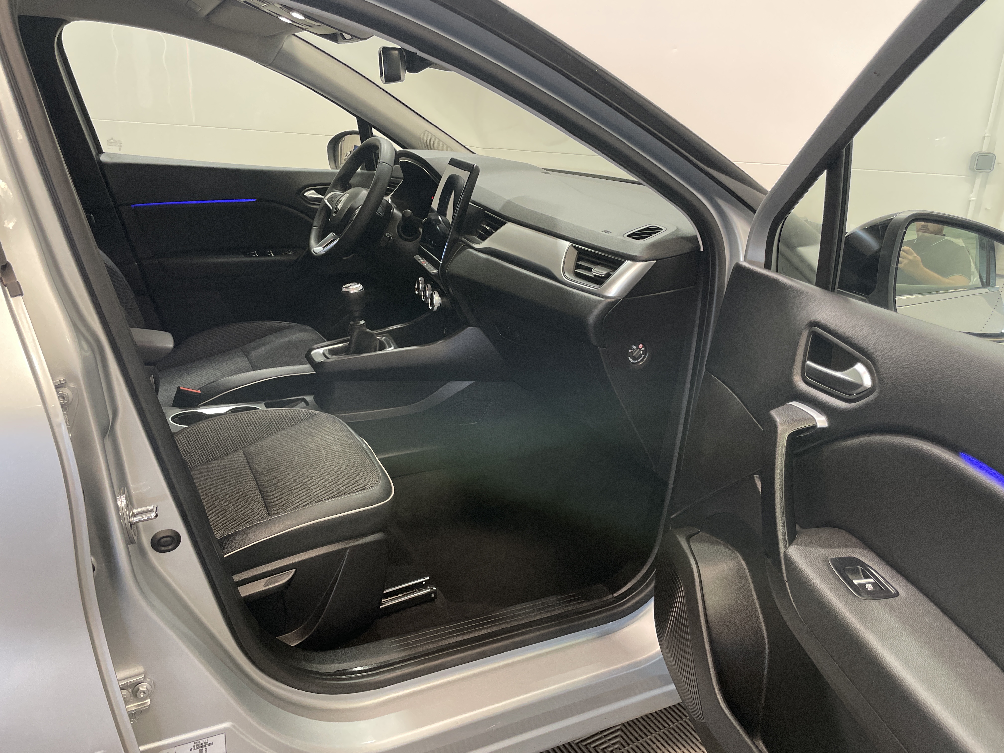 RENAULT CAPTUR techno mild hybrid 140