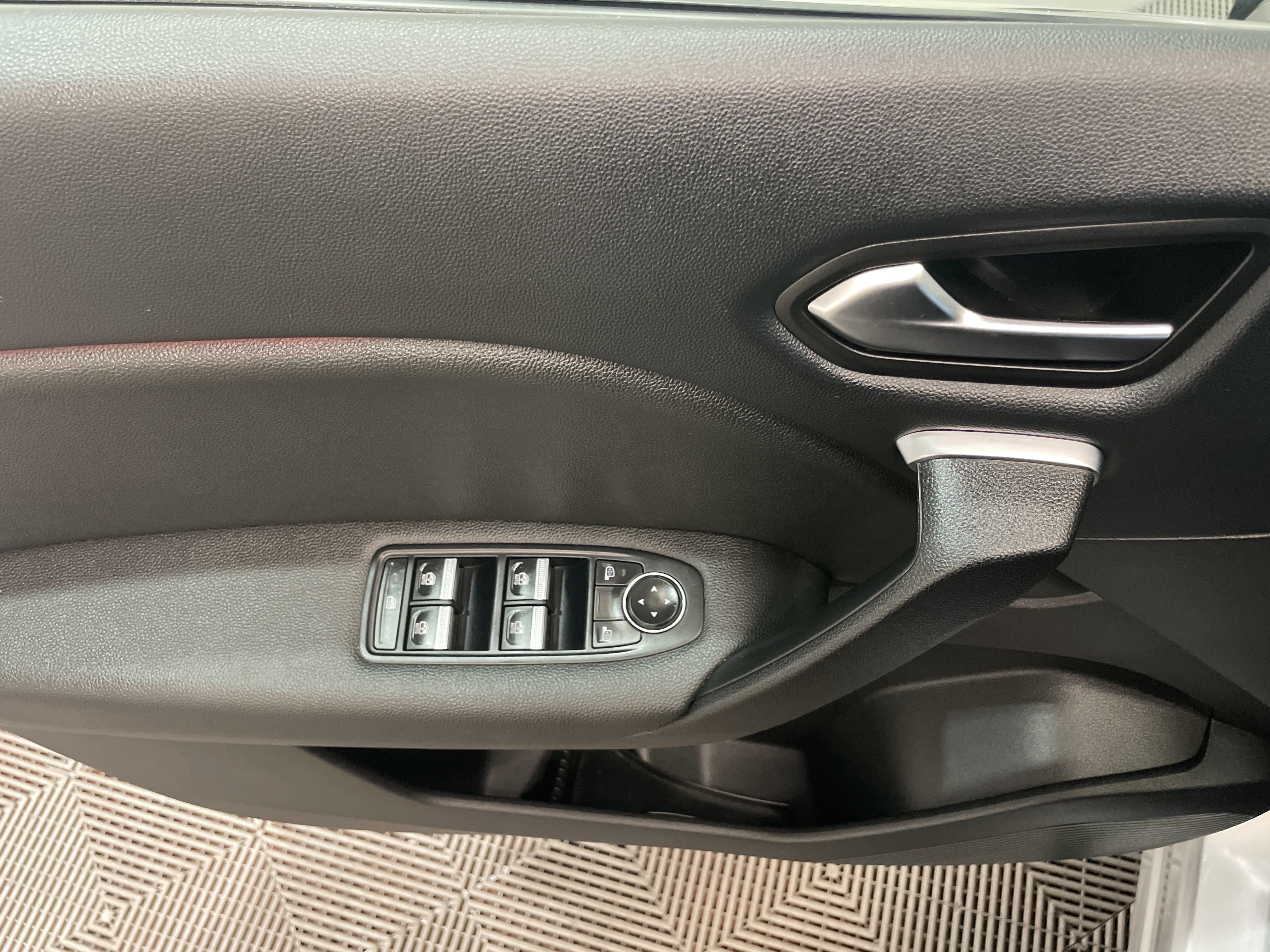 RENAULT CAPTUR techno mild hybrid 140