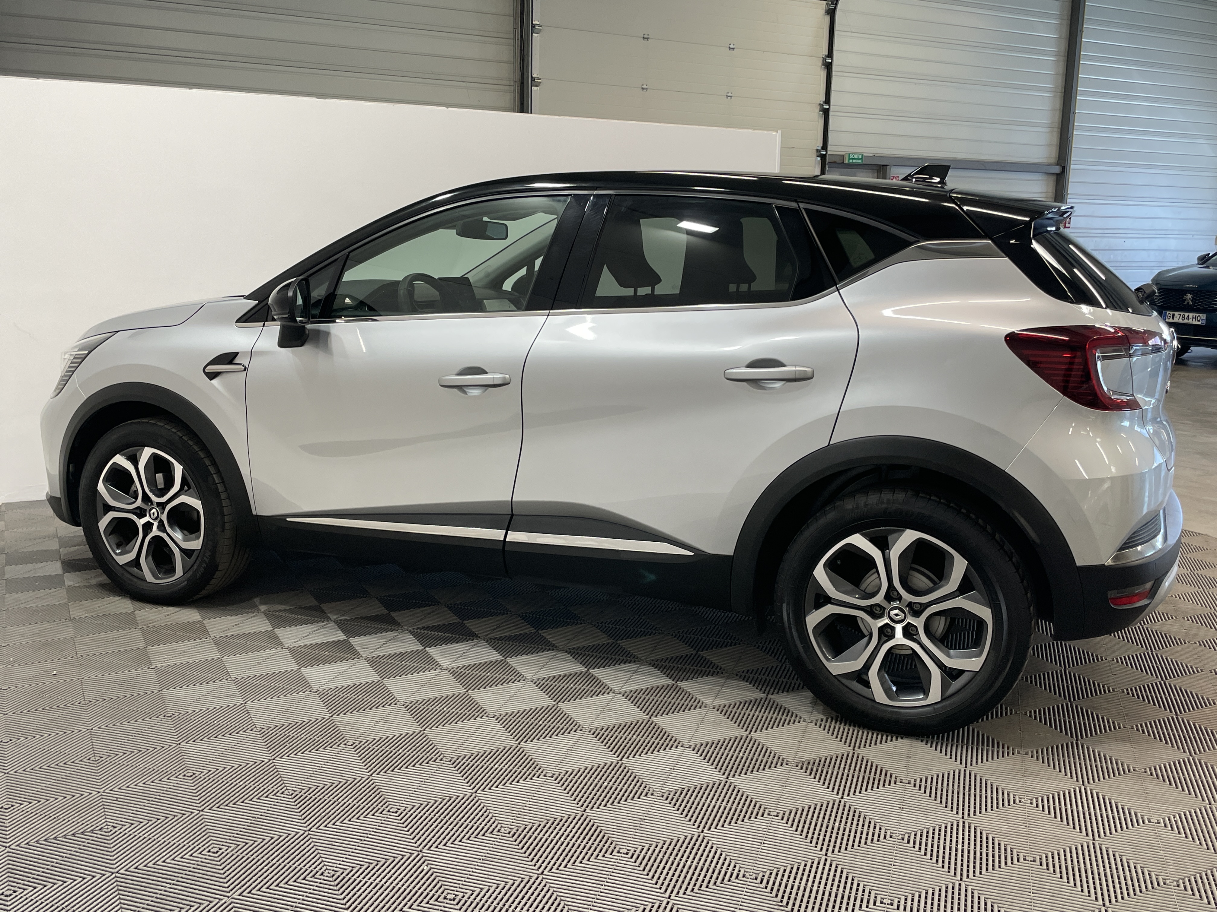 RENAULT CAPTUR techno mild hybrid 140