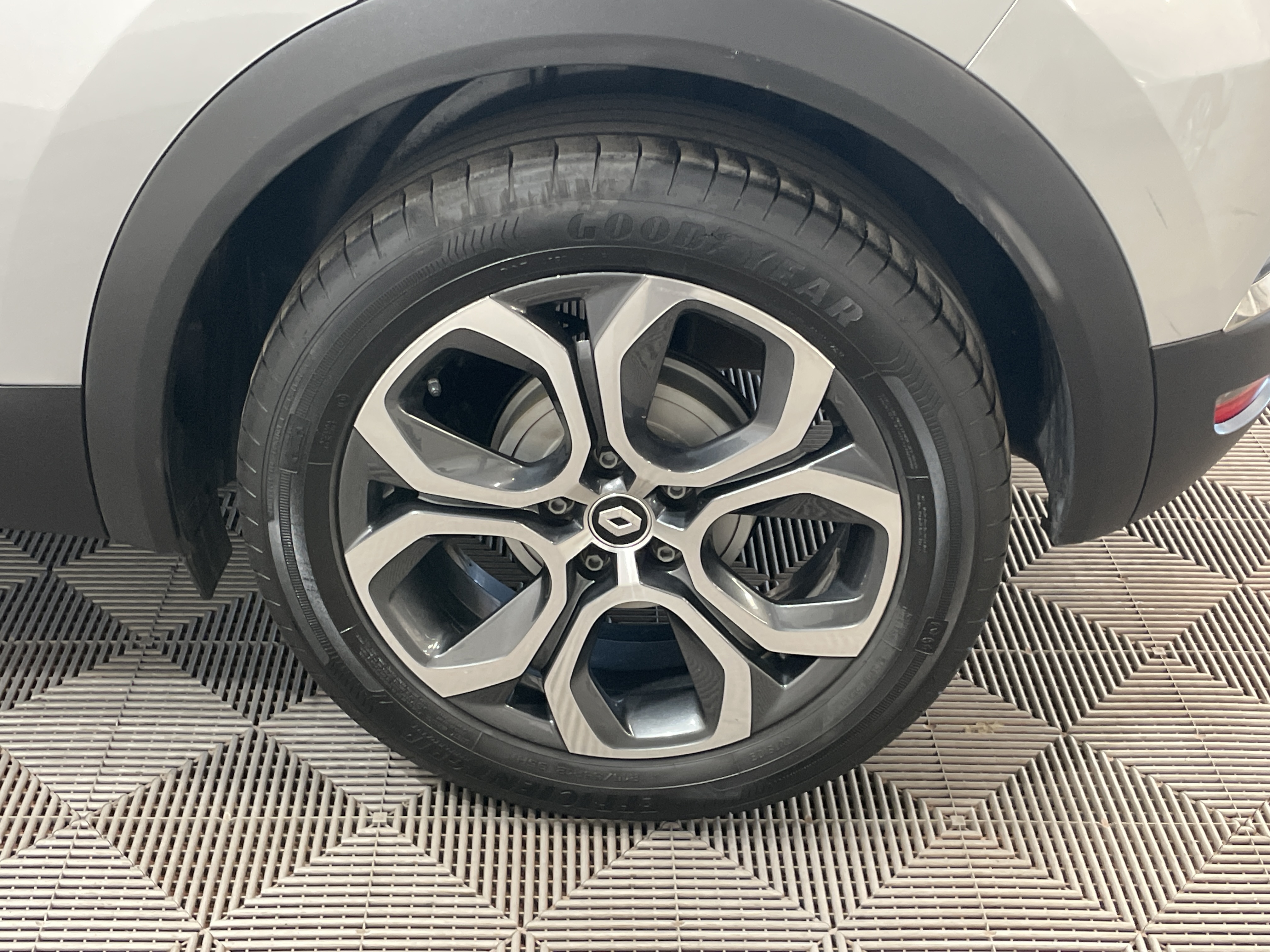 RENAULT CAPTUR techno mild hybrid 140