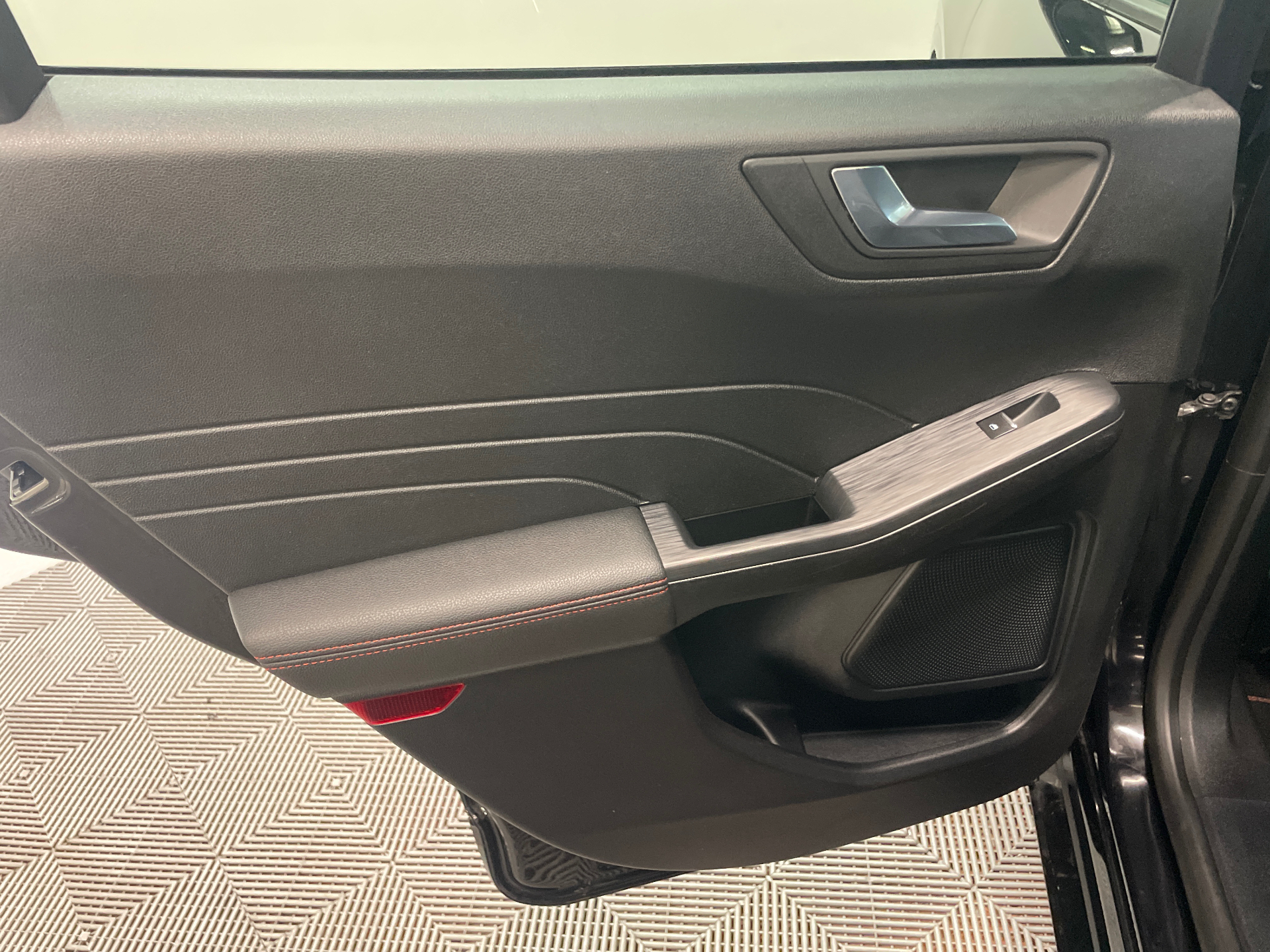 FORD KUGA 1,5 Ecoboost 150cv ST-LINE