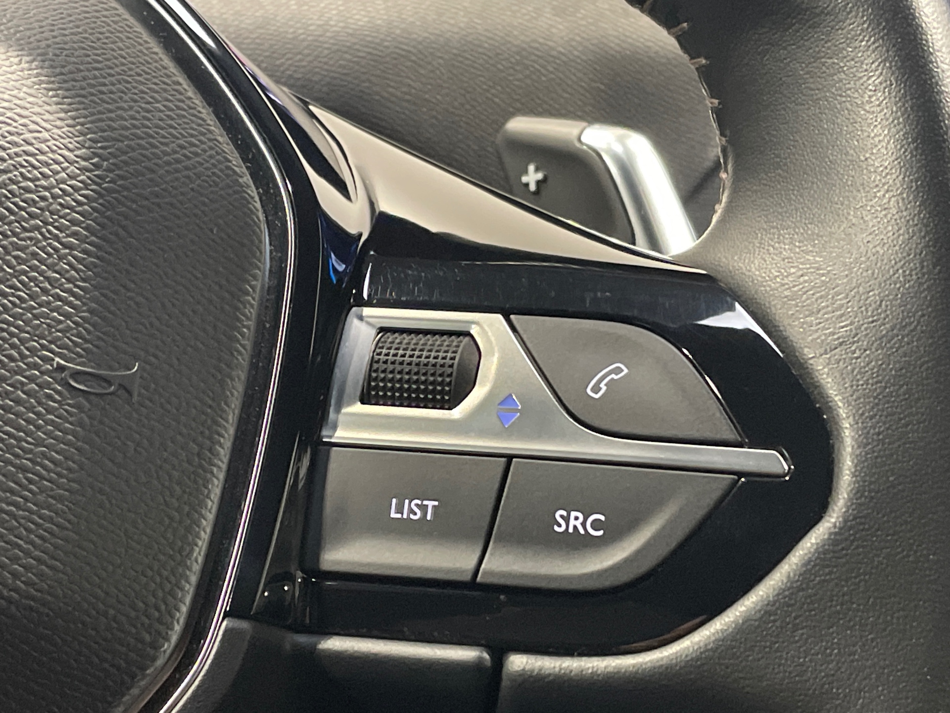 PEUGEOT 5008 BlueHDi 130ch S&S EAT8 Active Pack