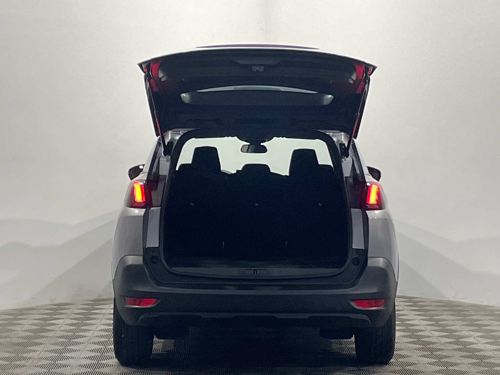 PEUGEOT 5008 BlueHDi 130ch S&S EAT8 Active Pack