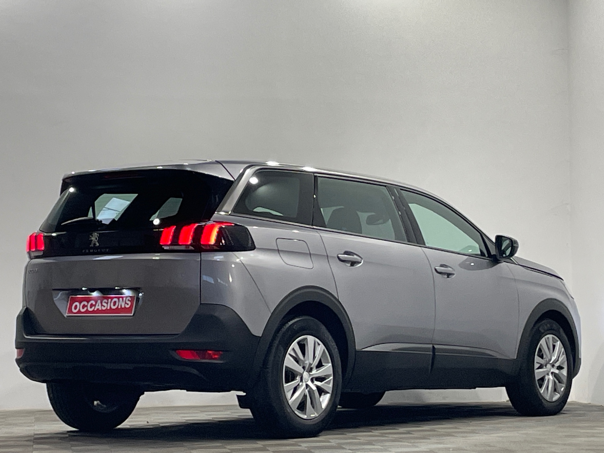 PEUGEOT 5008 BlueHDi 130ch S&S EAT8 Active Pack