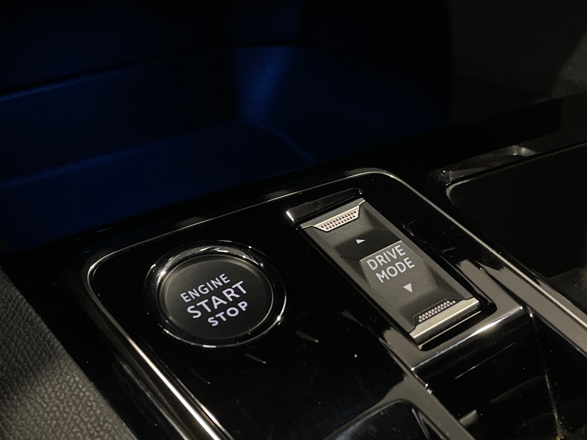 PEUGEOT 5008 BlueHDi 130ch S&S EAT8 Active Pack