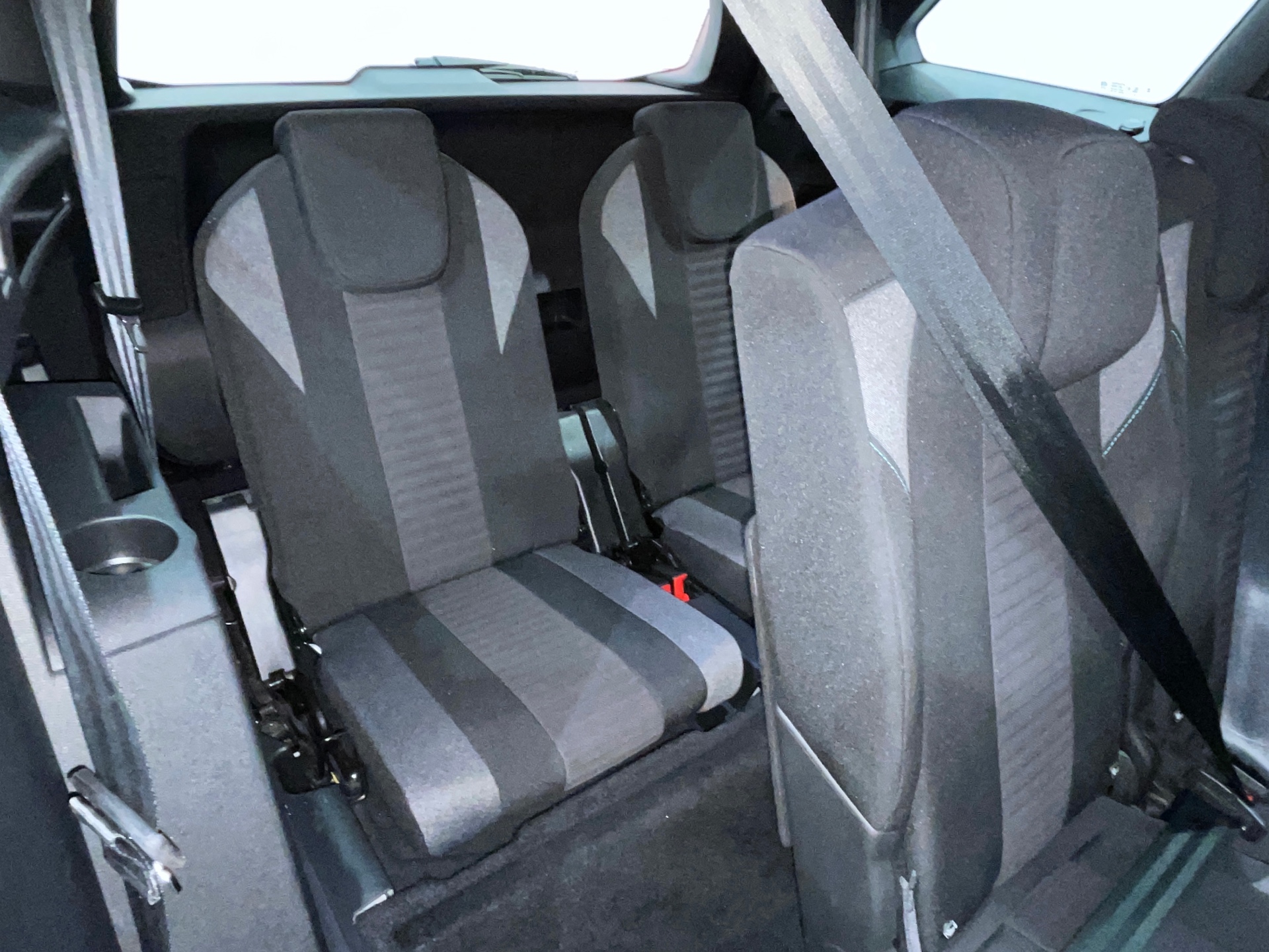 PEUGEOT 5008 BlueHDi 130ch S&S EAT8 Active Pack