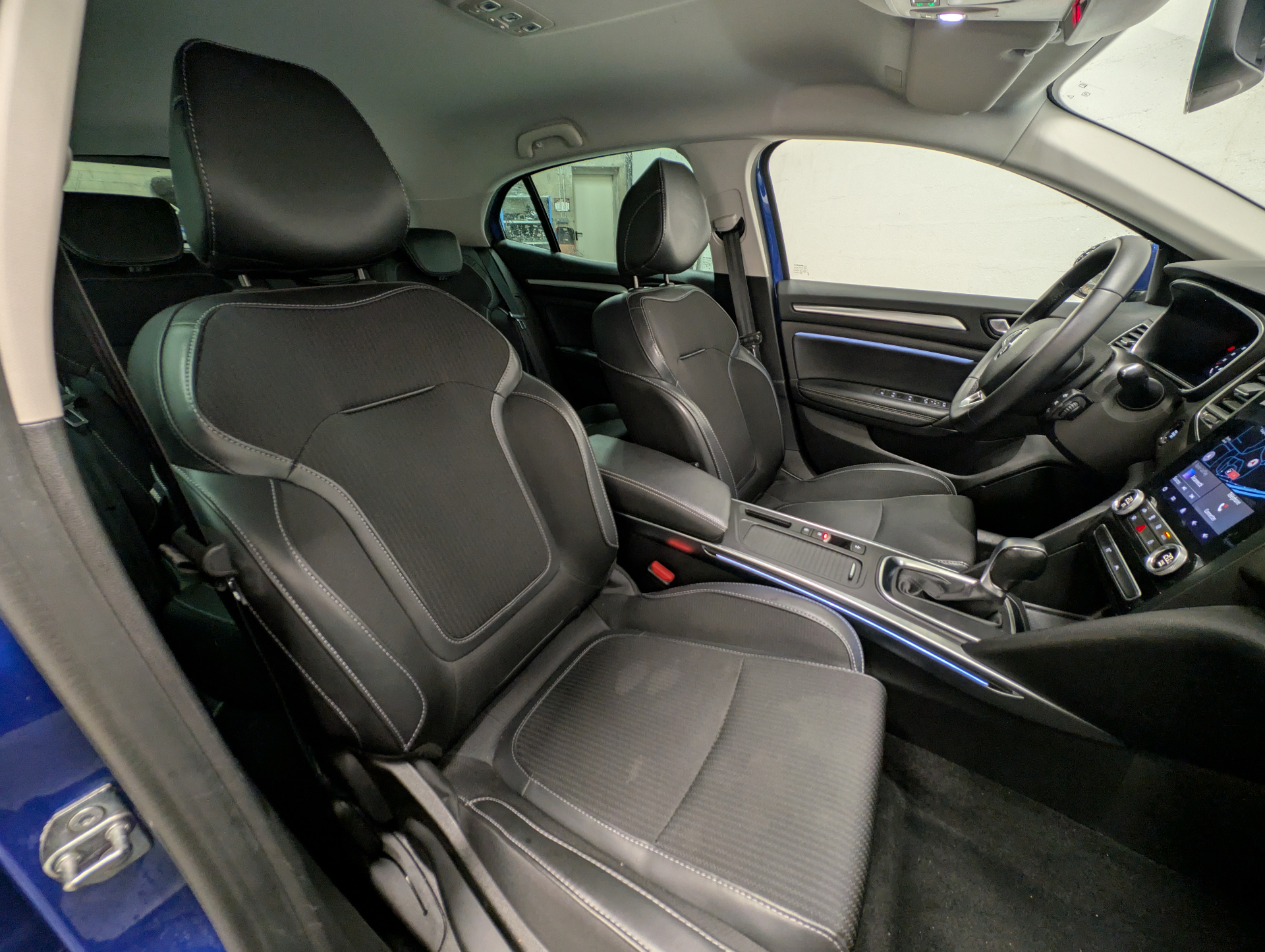 RENAULT MEGANE IV BERLINE techno TCe 140 EDC -23