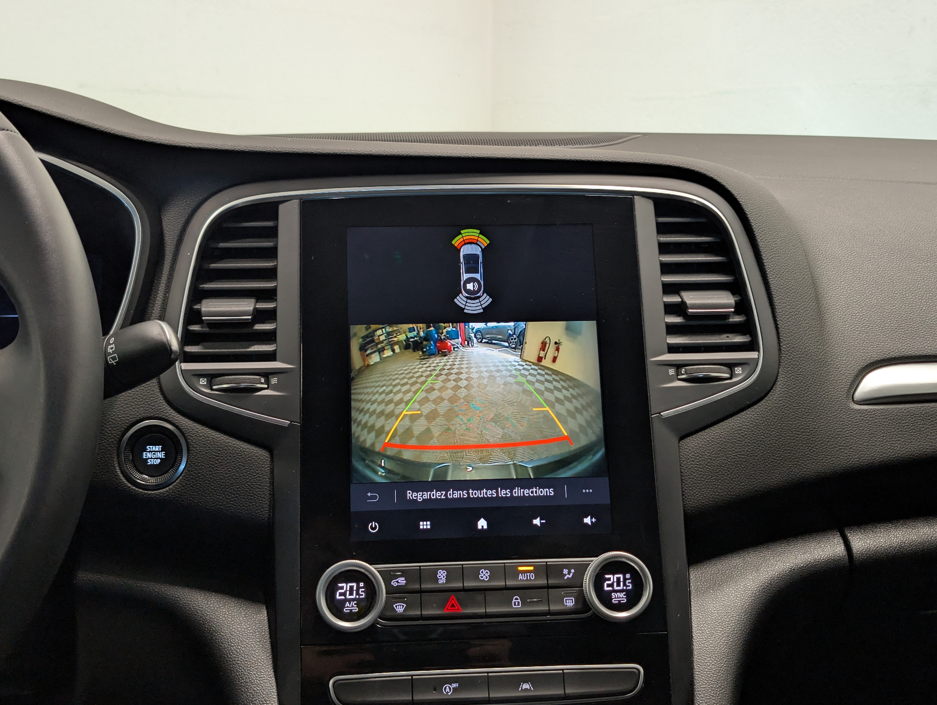 RENAULT MEGANE IV BERLINE techno TCe 140 EDC -23