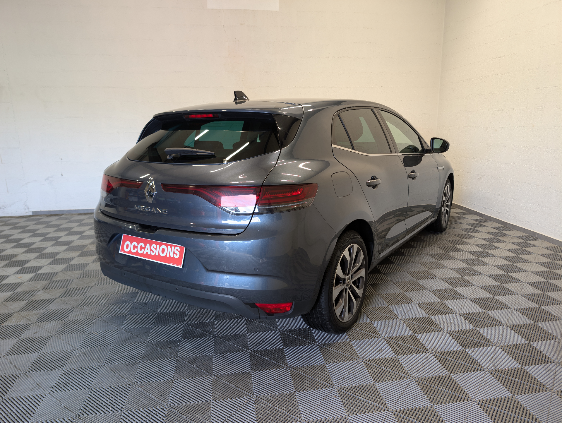 RENAULT MEGANE IV BERLINE techno TCe 140 EDC -23