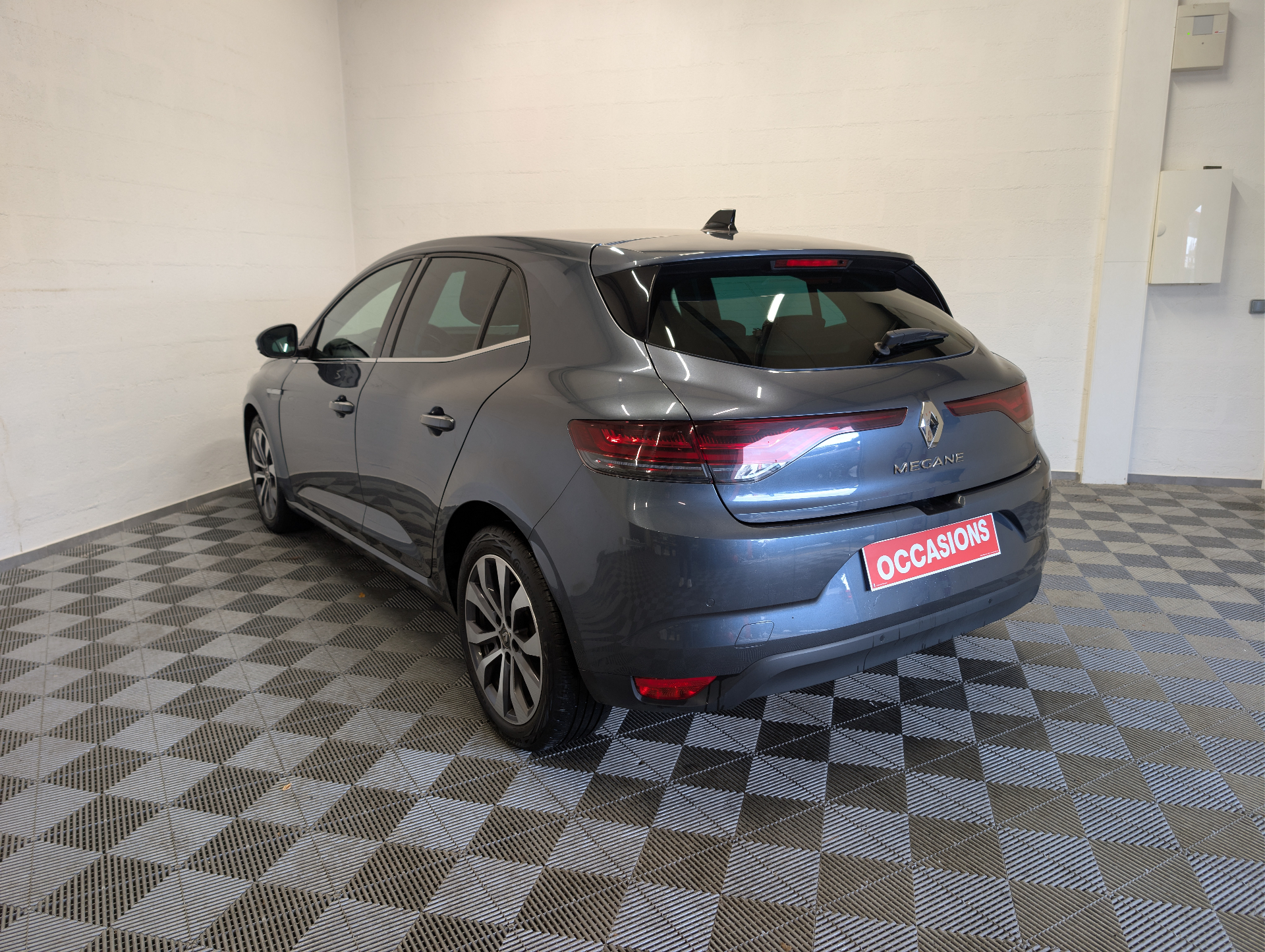 RENAULT MEGANE IV BERLINE techno TCe 140 EDC -23
