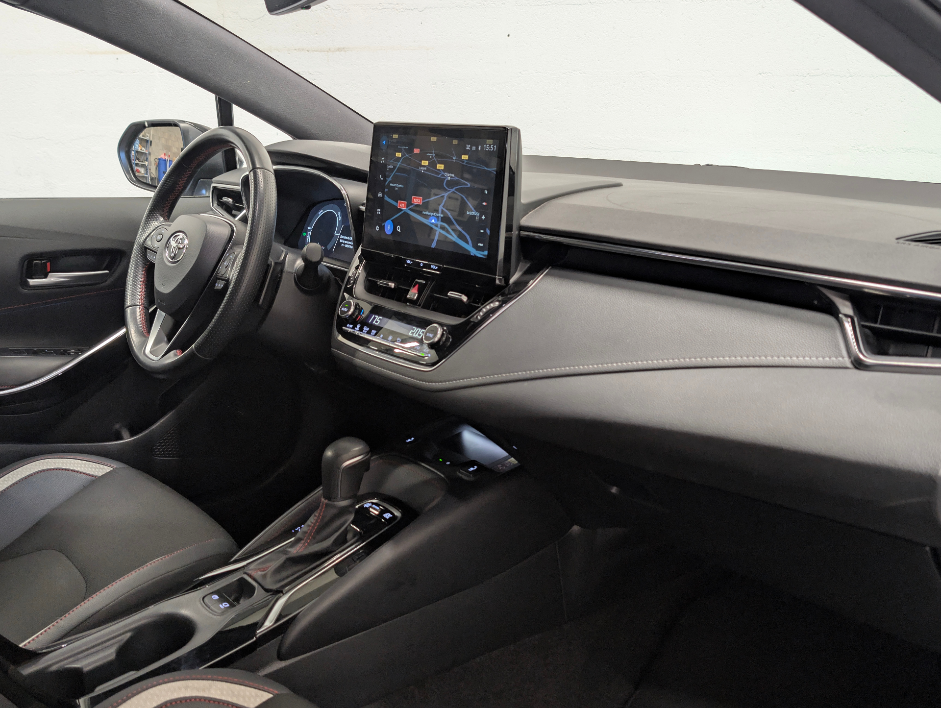 TOYOTA COROLLA TOURING SPORTS HYBRIDE 196 GR SPORT