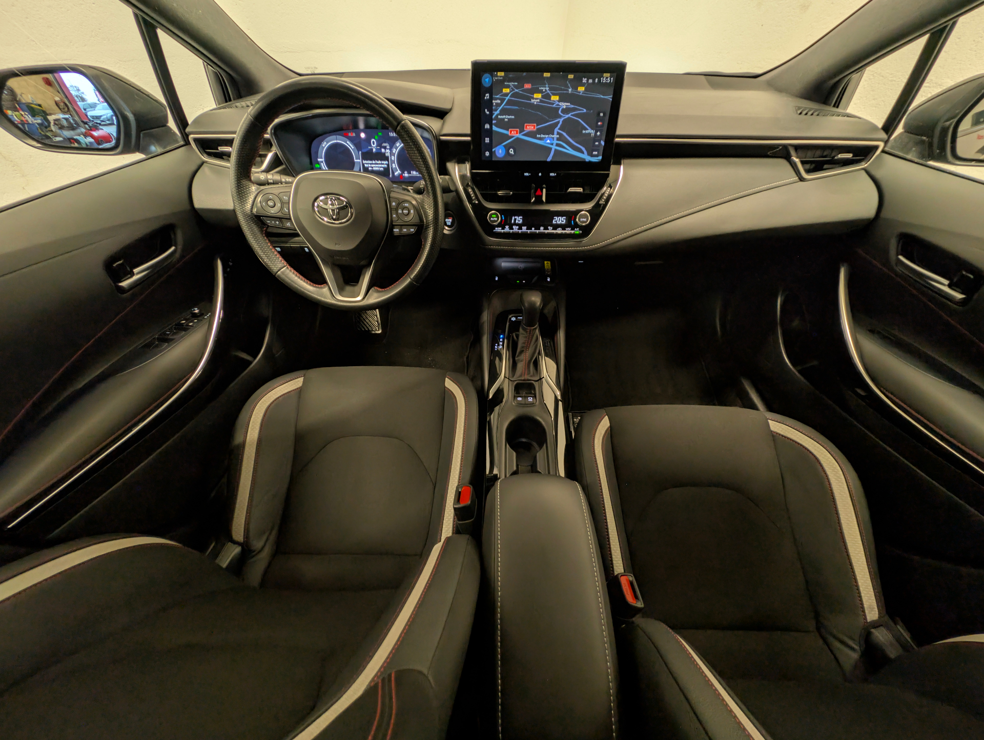 TOYOTA COROLLA TOURING SPORTS HYBRIDE 196 GR SPORT