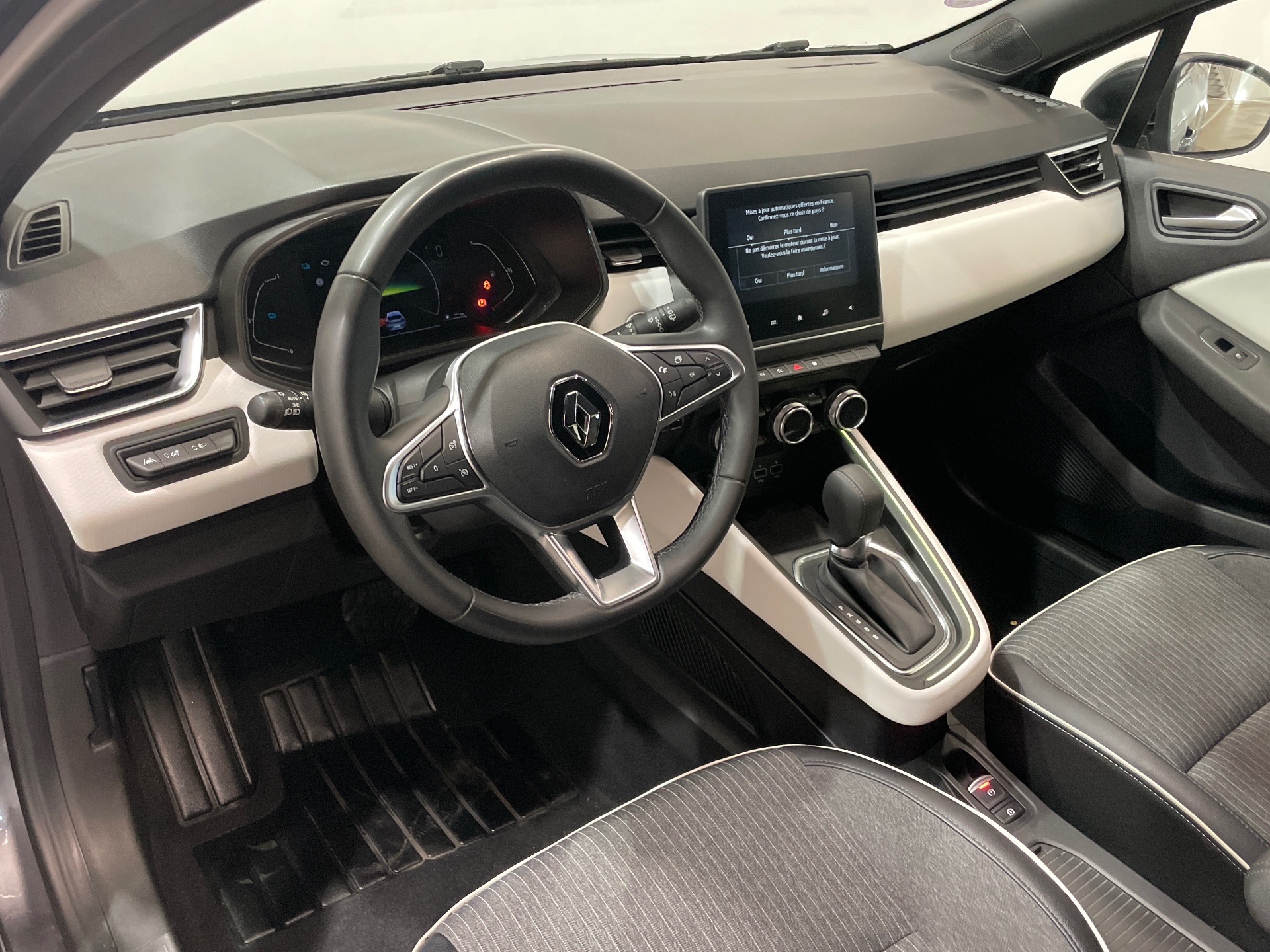 RENAULT CLIO V E-Tech full hybrid 145 Techno