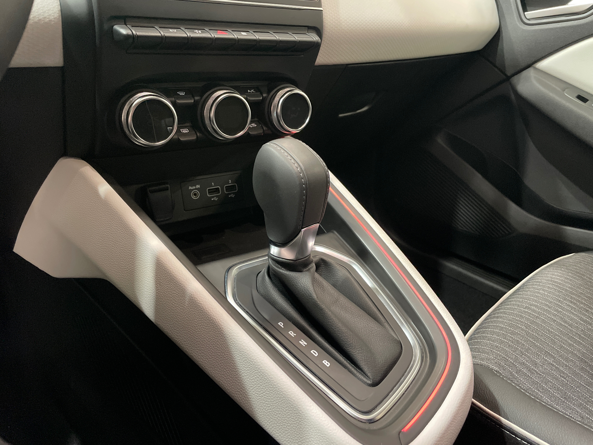 RENAULT CLIO V E-Tech full hybrid 145 Techno