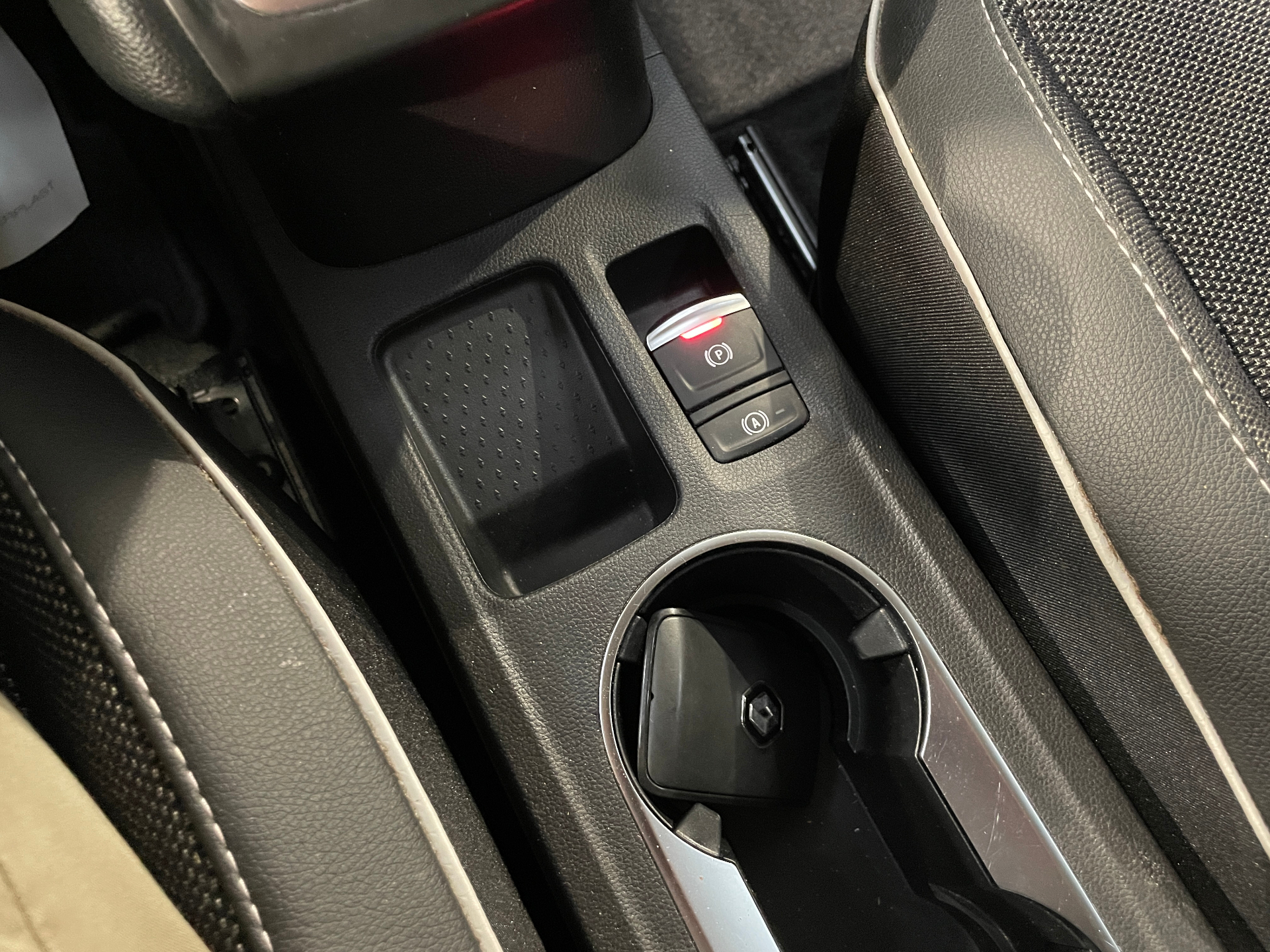 RENAULT CAPTUR TCe 140 EDC - 21 Intens