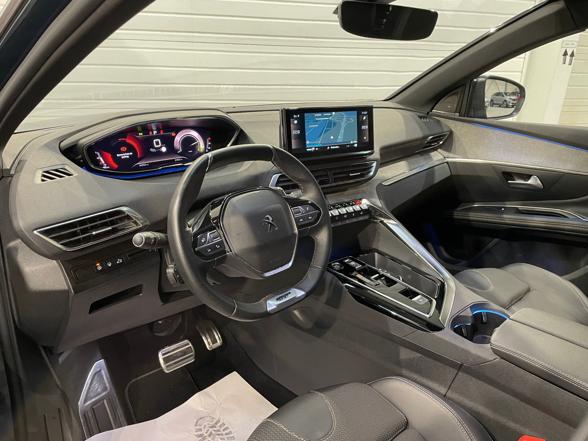 PEUGEOT 3008 Hybrid 136 e-DCS6 GT