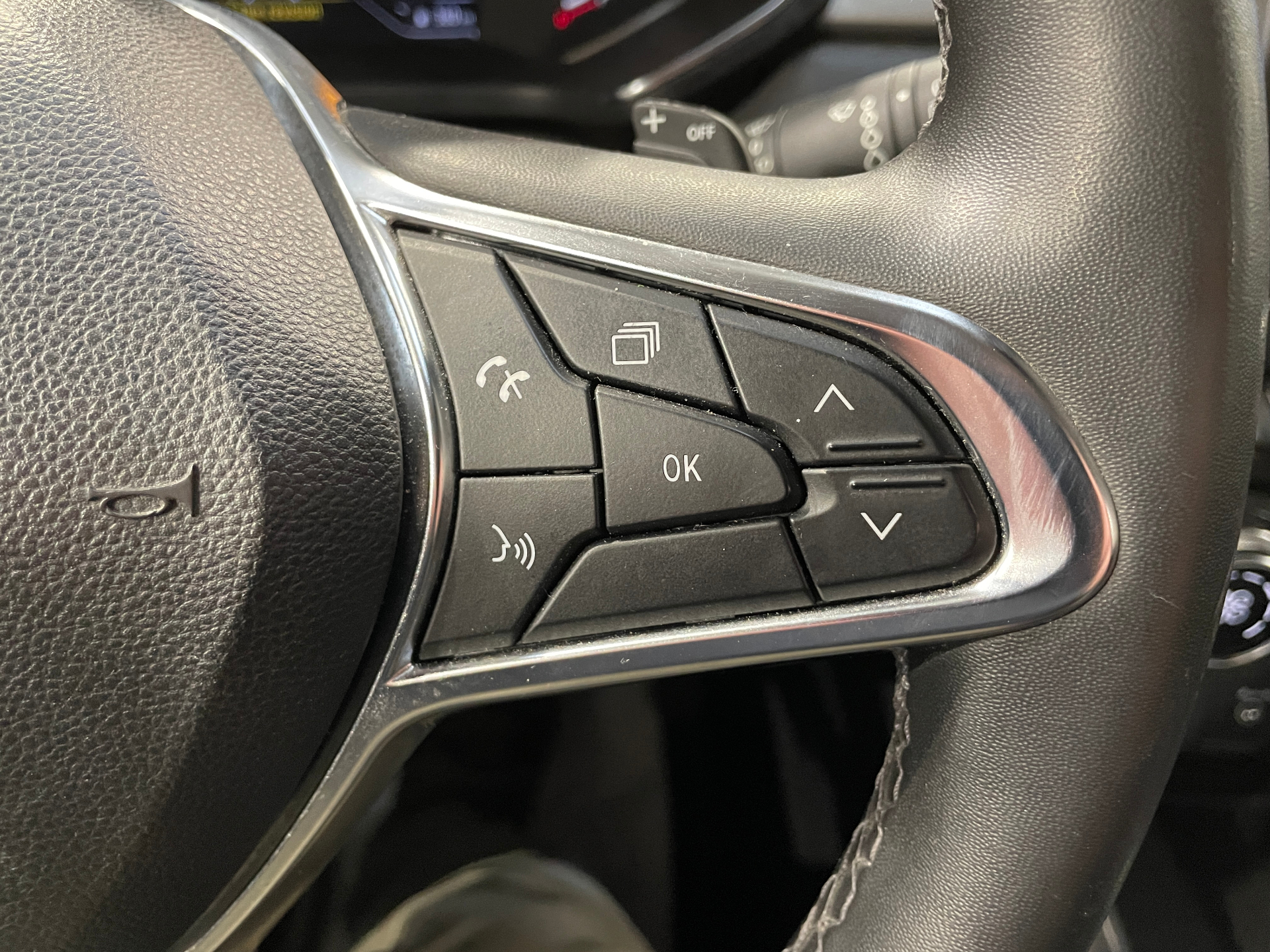 RENAULT CAPTUR TCe 140 EDC - 21 Intens