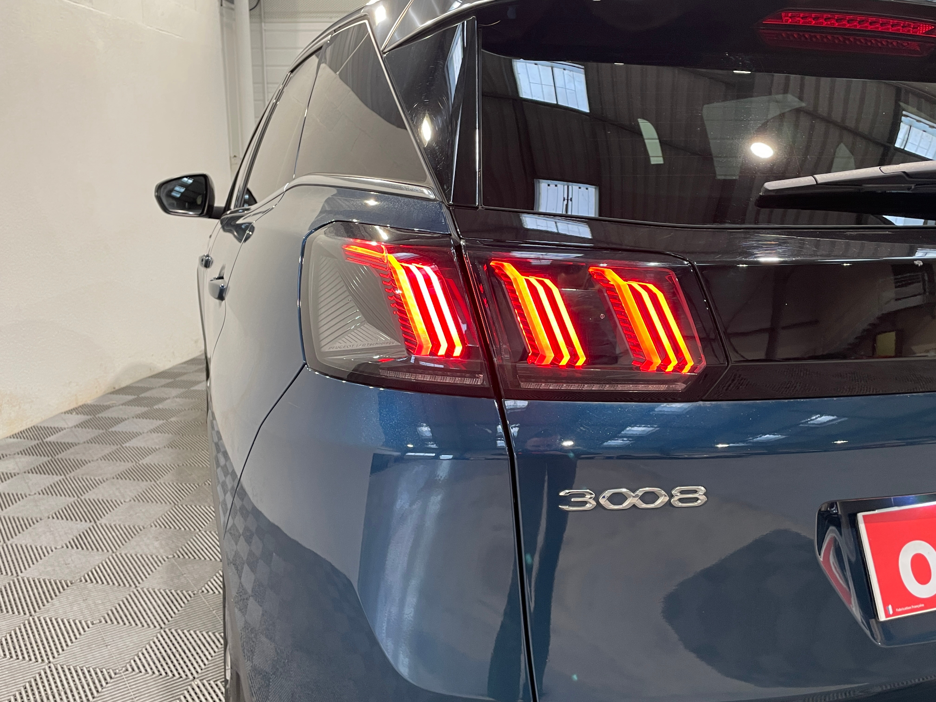 PEUGEOT 3008 Hybrid 136 e-DCS6 GT