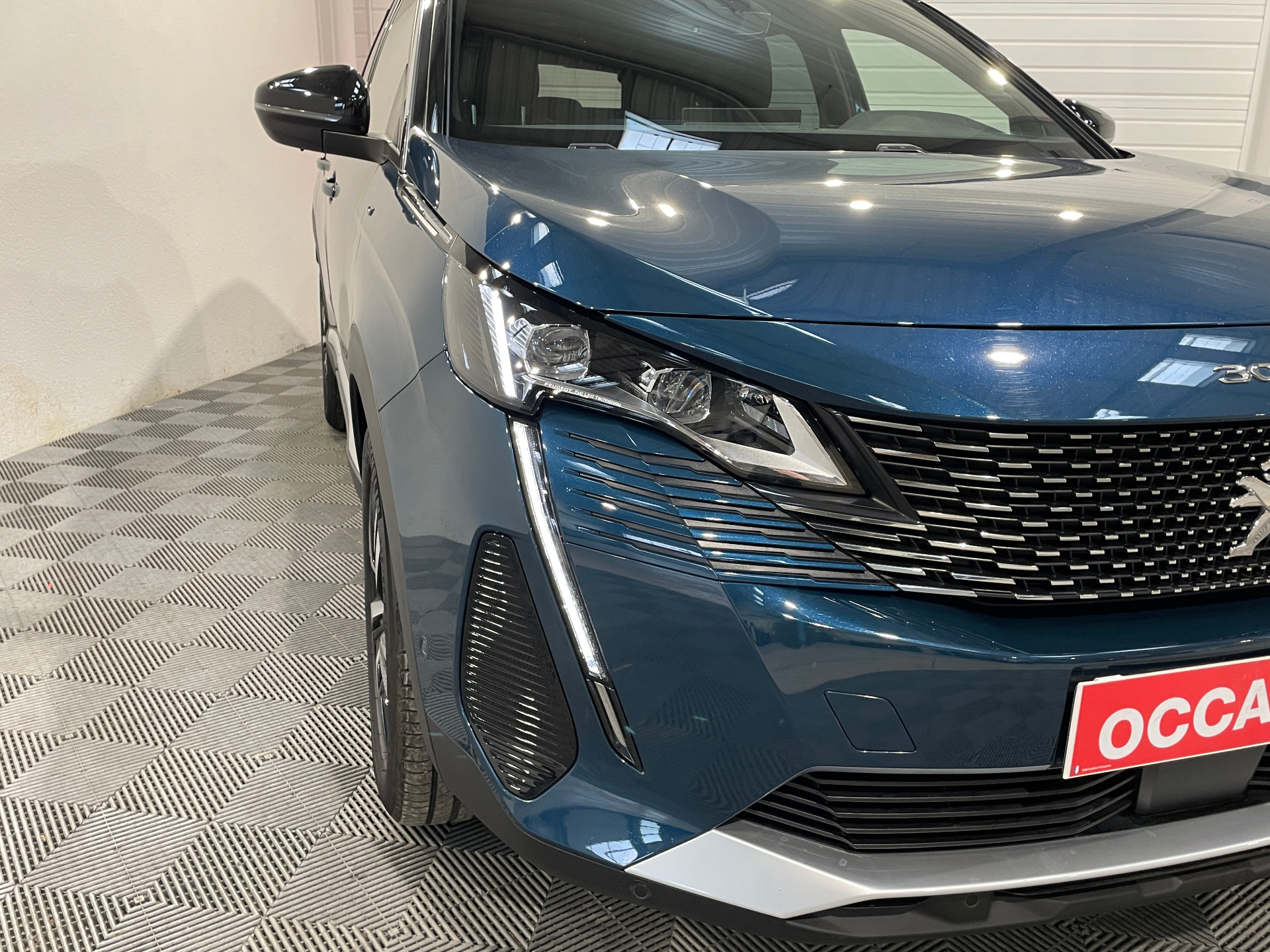 PEUGEOT 3008 Hybrid 136 e-DCS6 GT