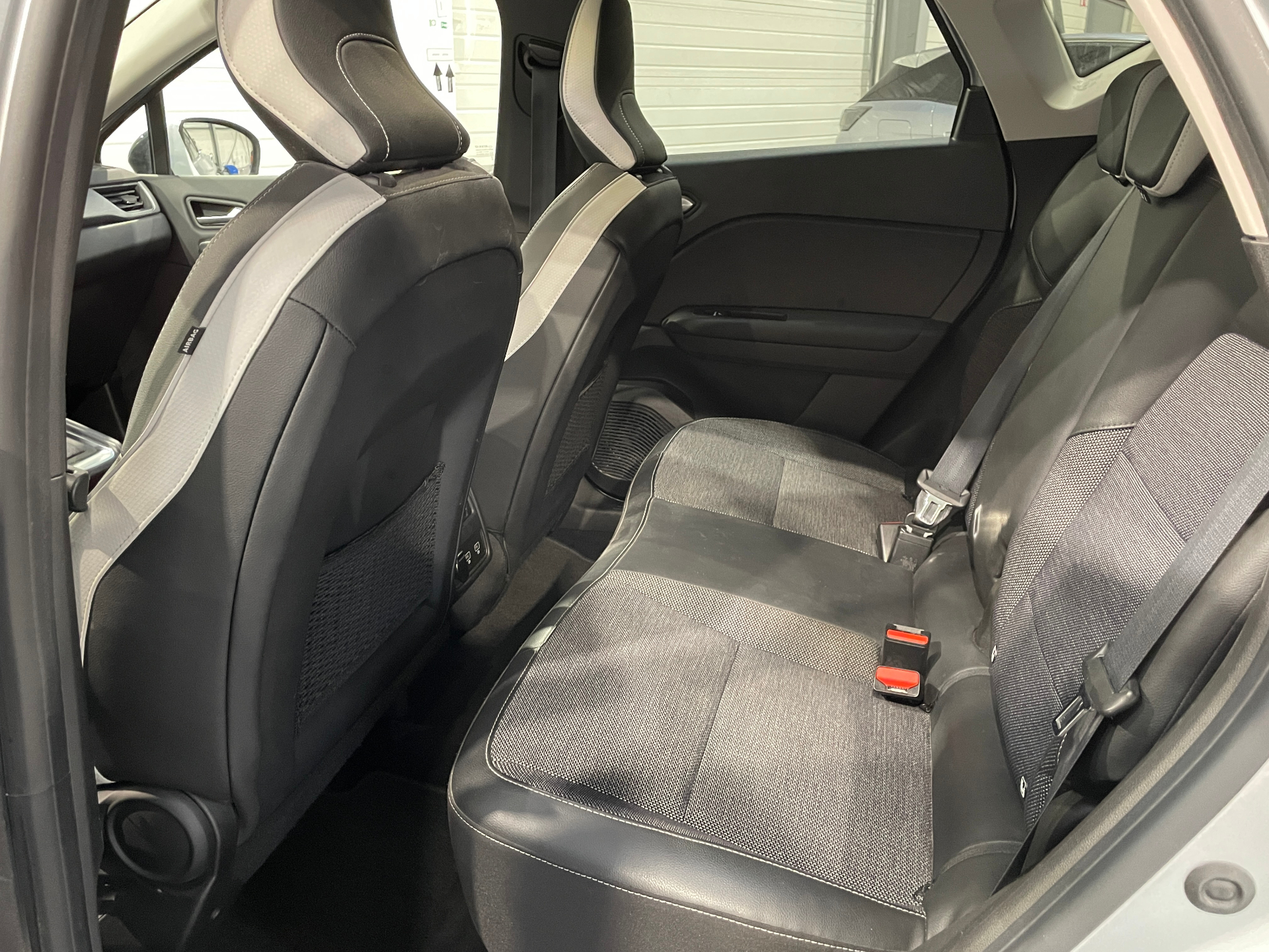 RENAULT CAPTUR TCe 140 EDC - 21 Intens