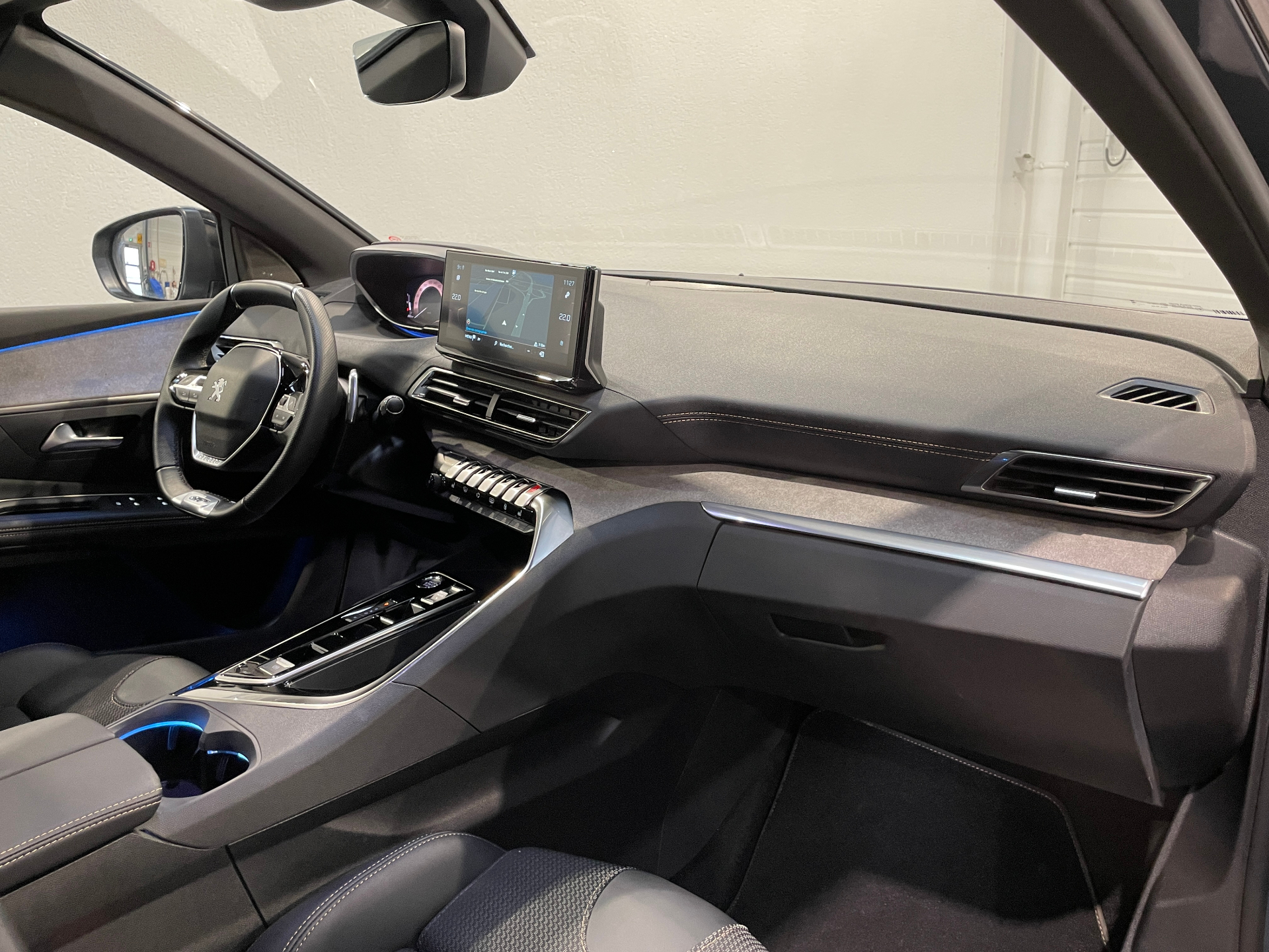 PEUGEOT 3008 Hybrid 136 e-DCS6 GT