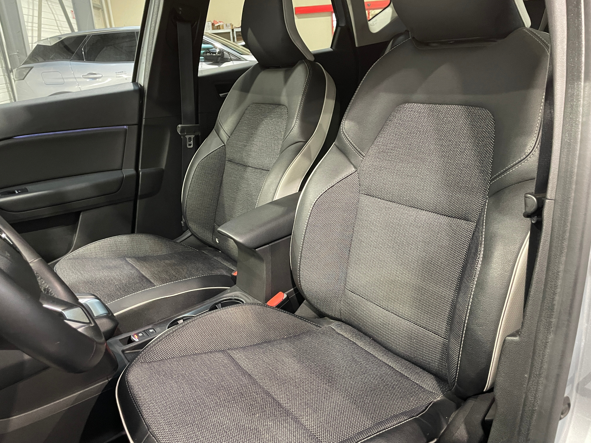 RENAULT CAPTUR TCe 140 EDC - 21 Intens