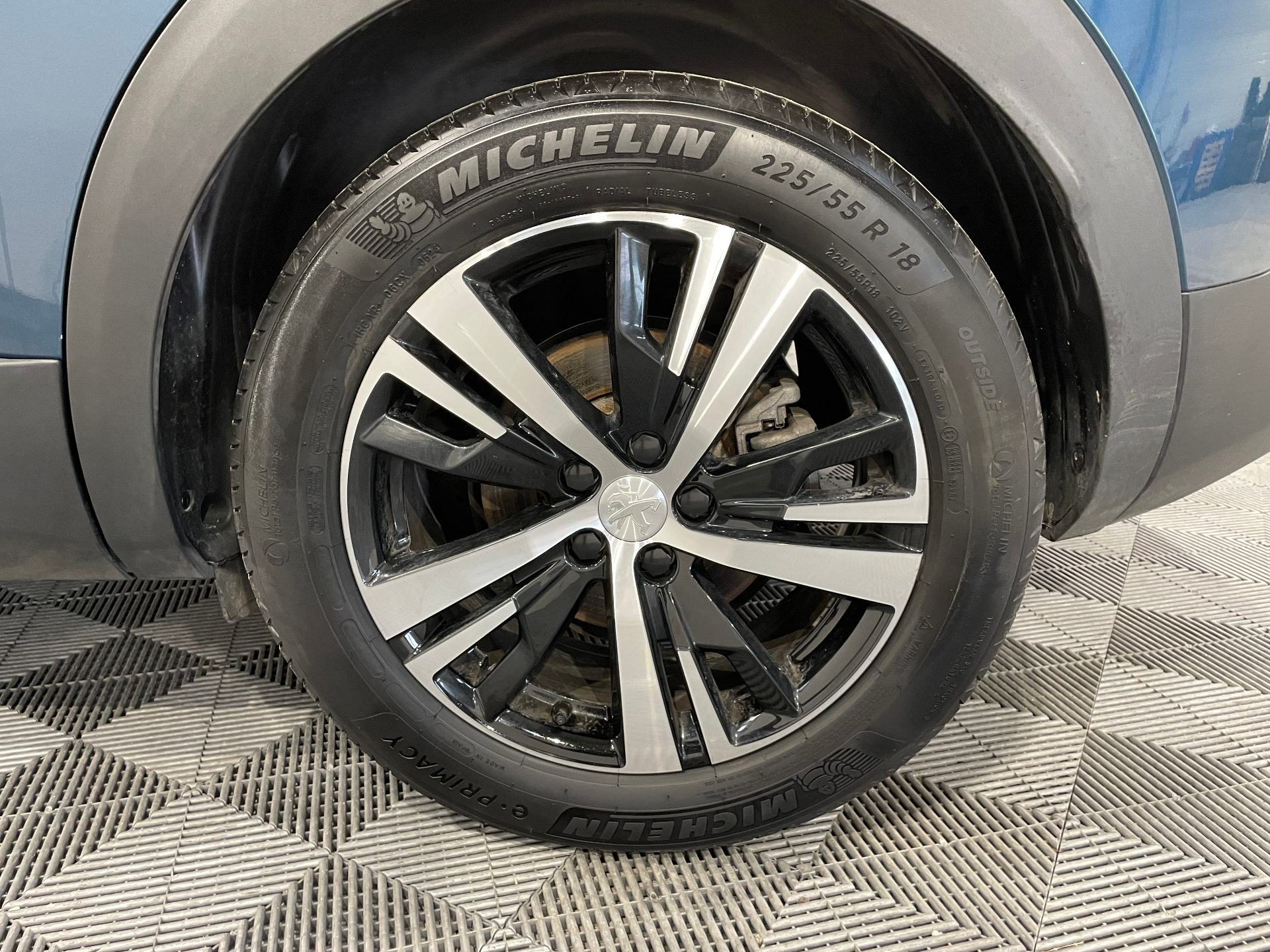 PEUGEOT 3008 Hybrid 136 e-DCS6 GT