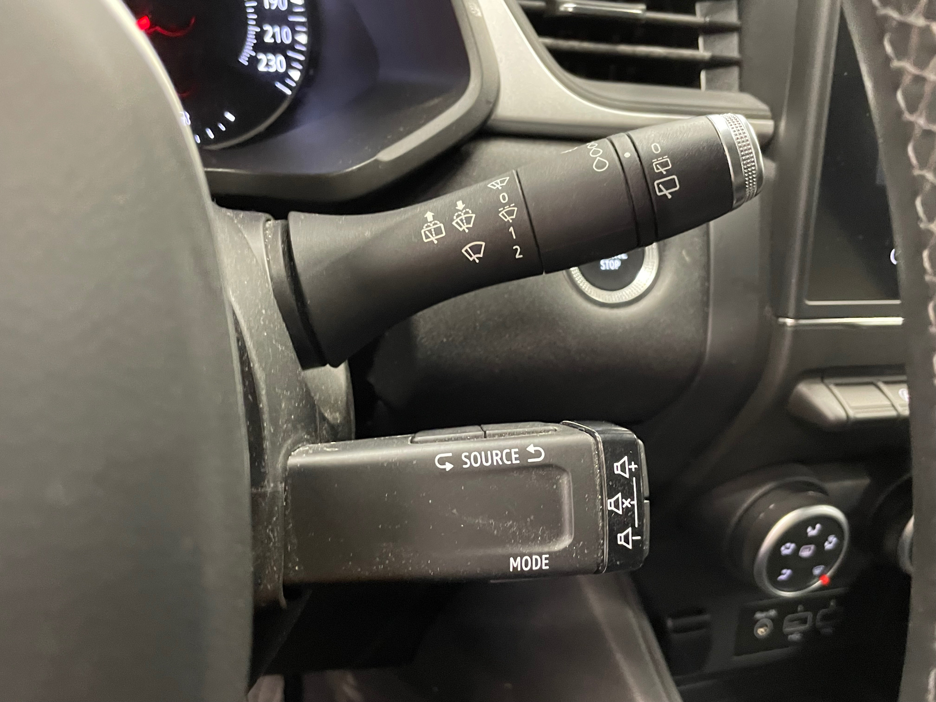RENAULT CAPTUR Blue dCi 115 EDC Business