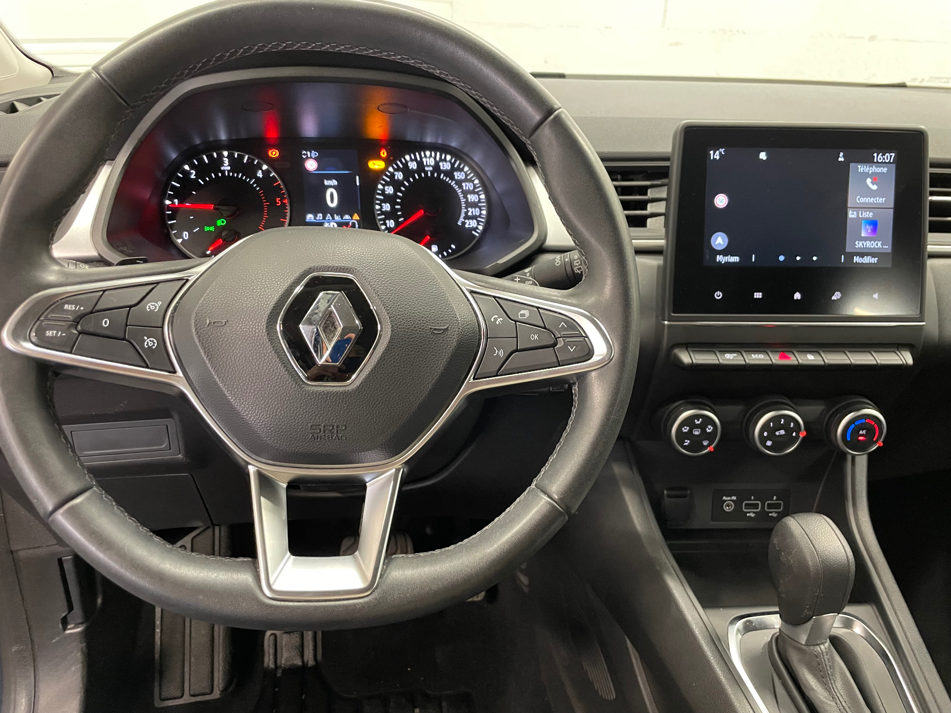 RENAULT CAPTUR Blue dCi 115 EDC Business