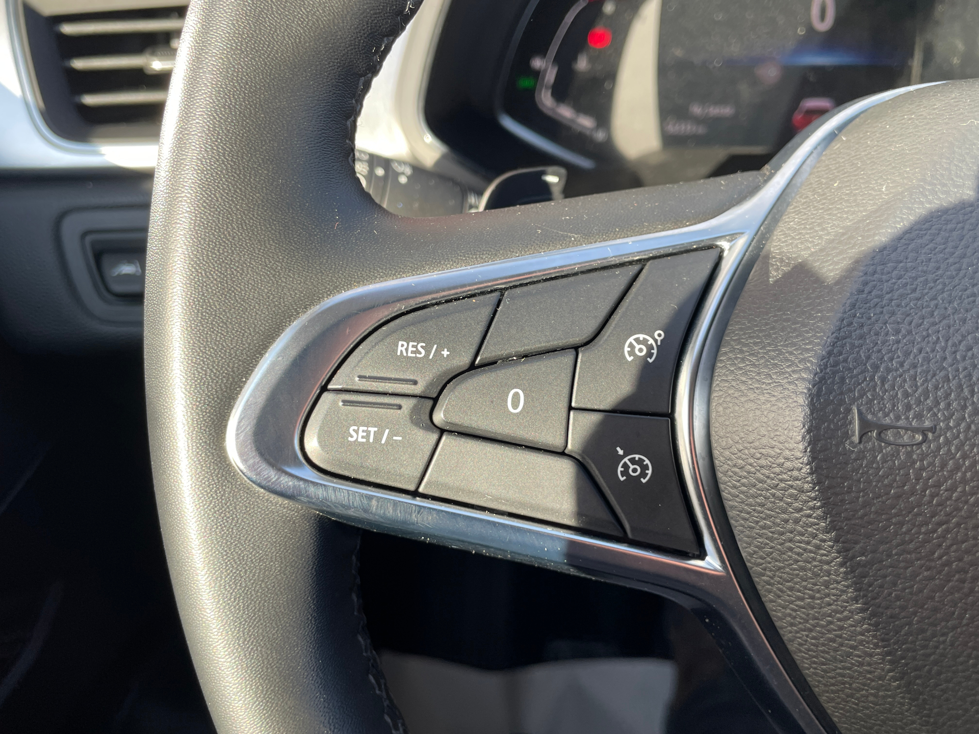 RENAULT CAPTUR mild hybrid 160 EDC Techno