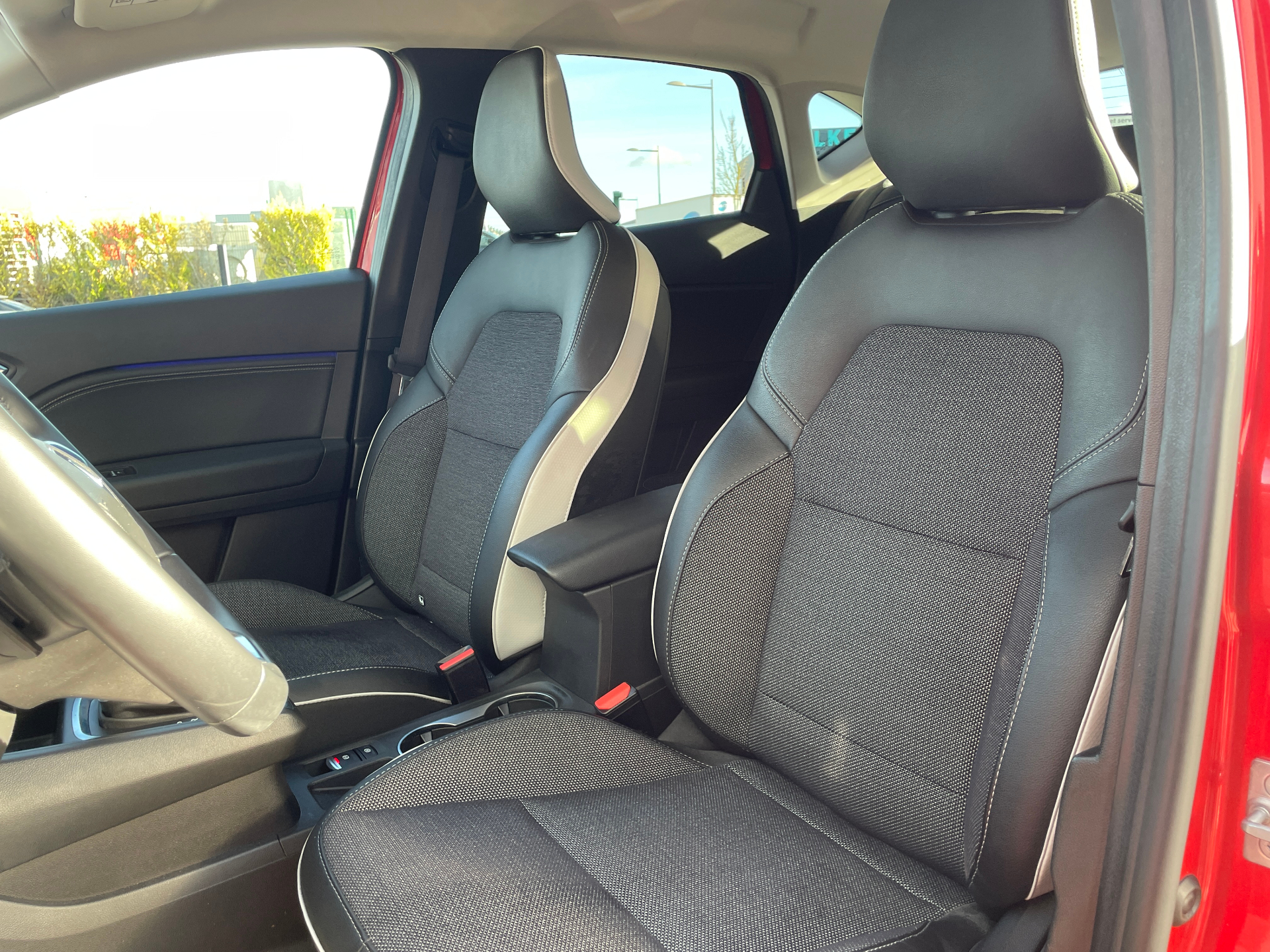 RENAULT CAPTUR mild hybrid 160 EDC Techno