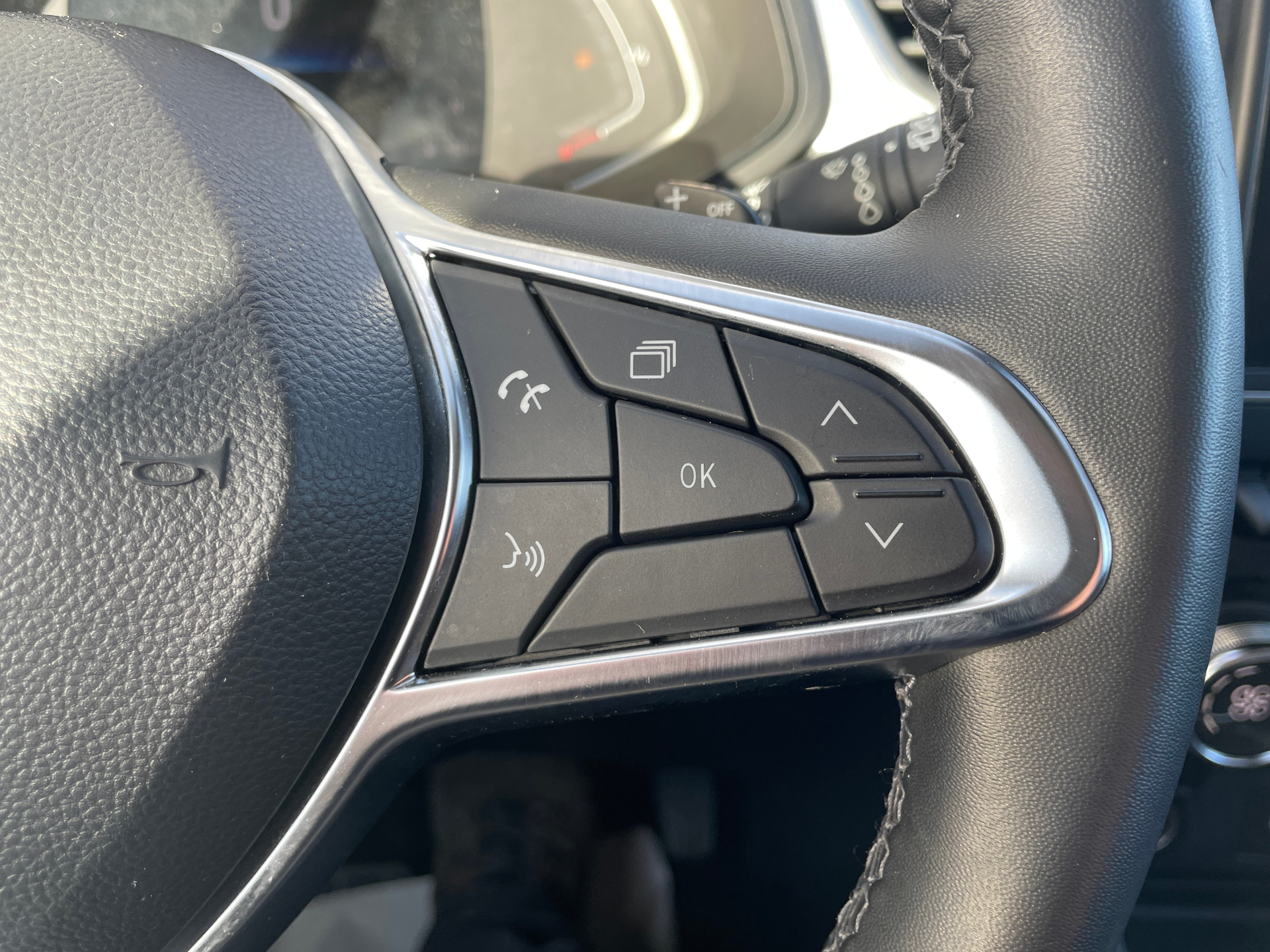 RENAULT CAPTUR mild hybrid 160 EDC Techno
