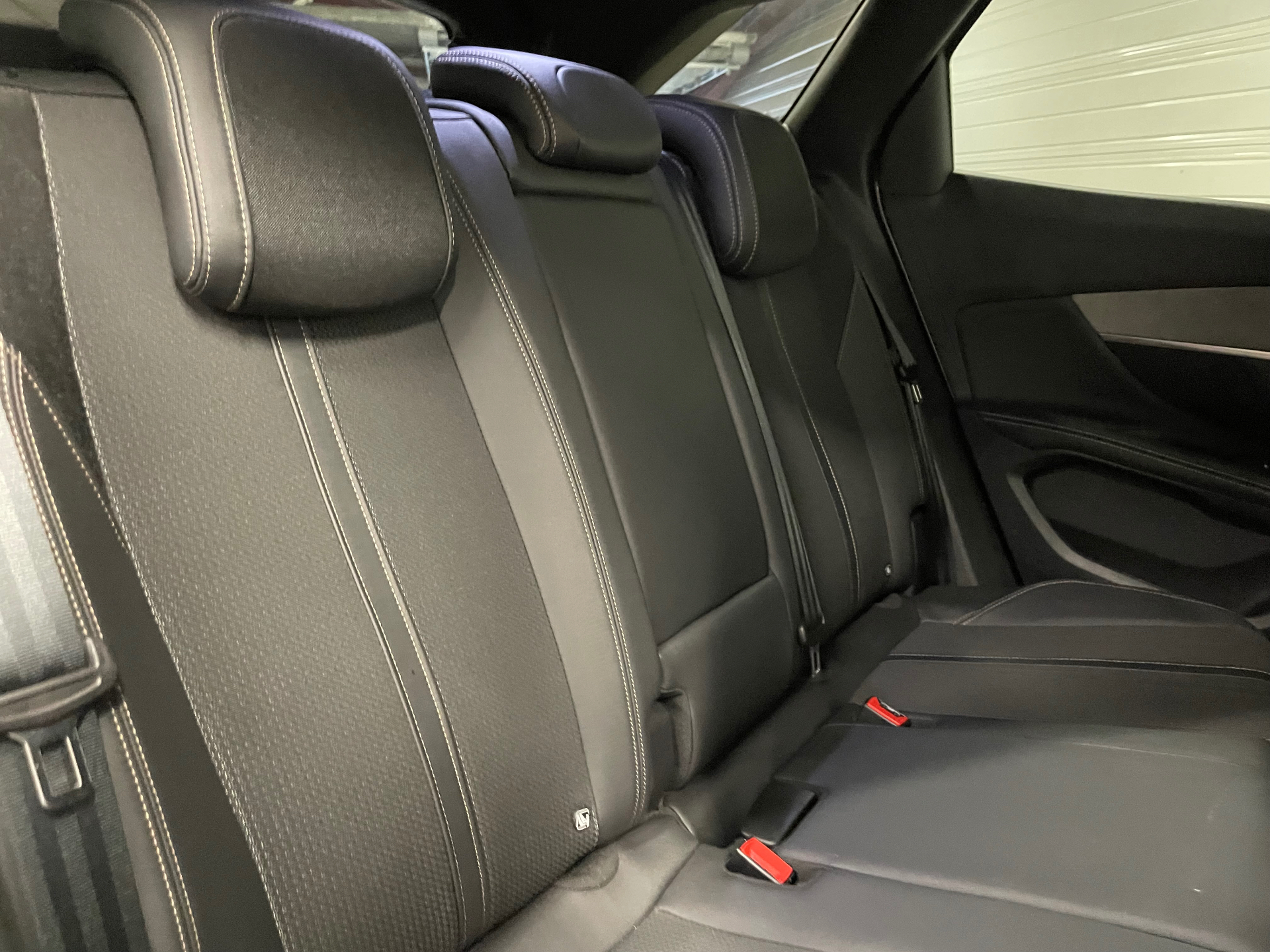 PEUGEOT 3008 GT HYBRID 136 CH E-DCS6