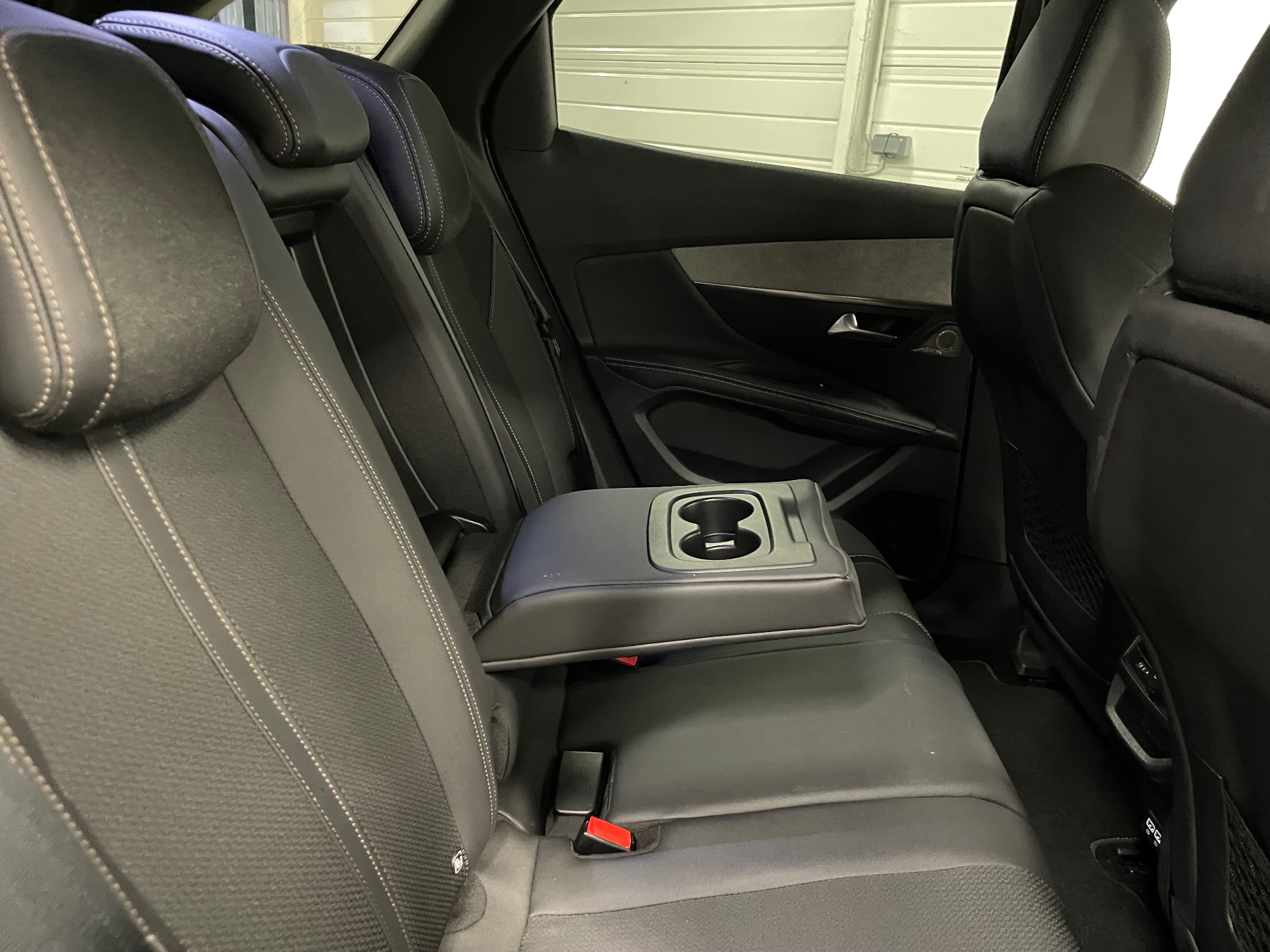 PEUGEOT 3008 GT HYBRID 136 CH E-DCS6