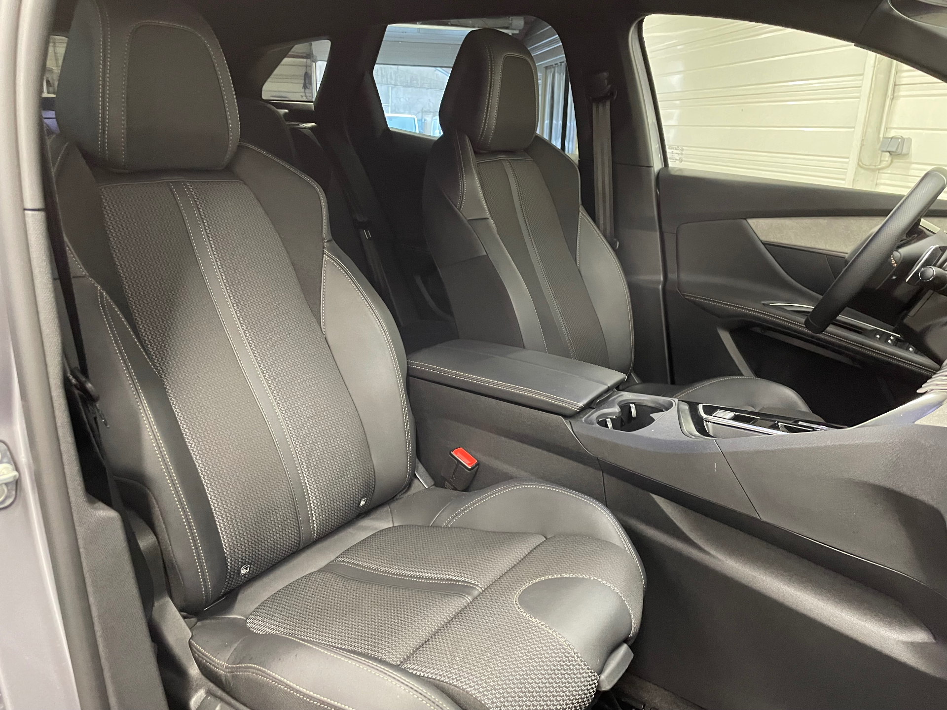 PEUGEOT 3008 GT HYBRID 136 CH E-DCS6