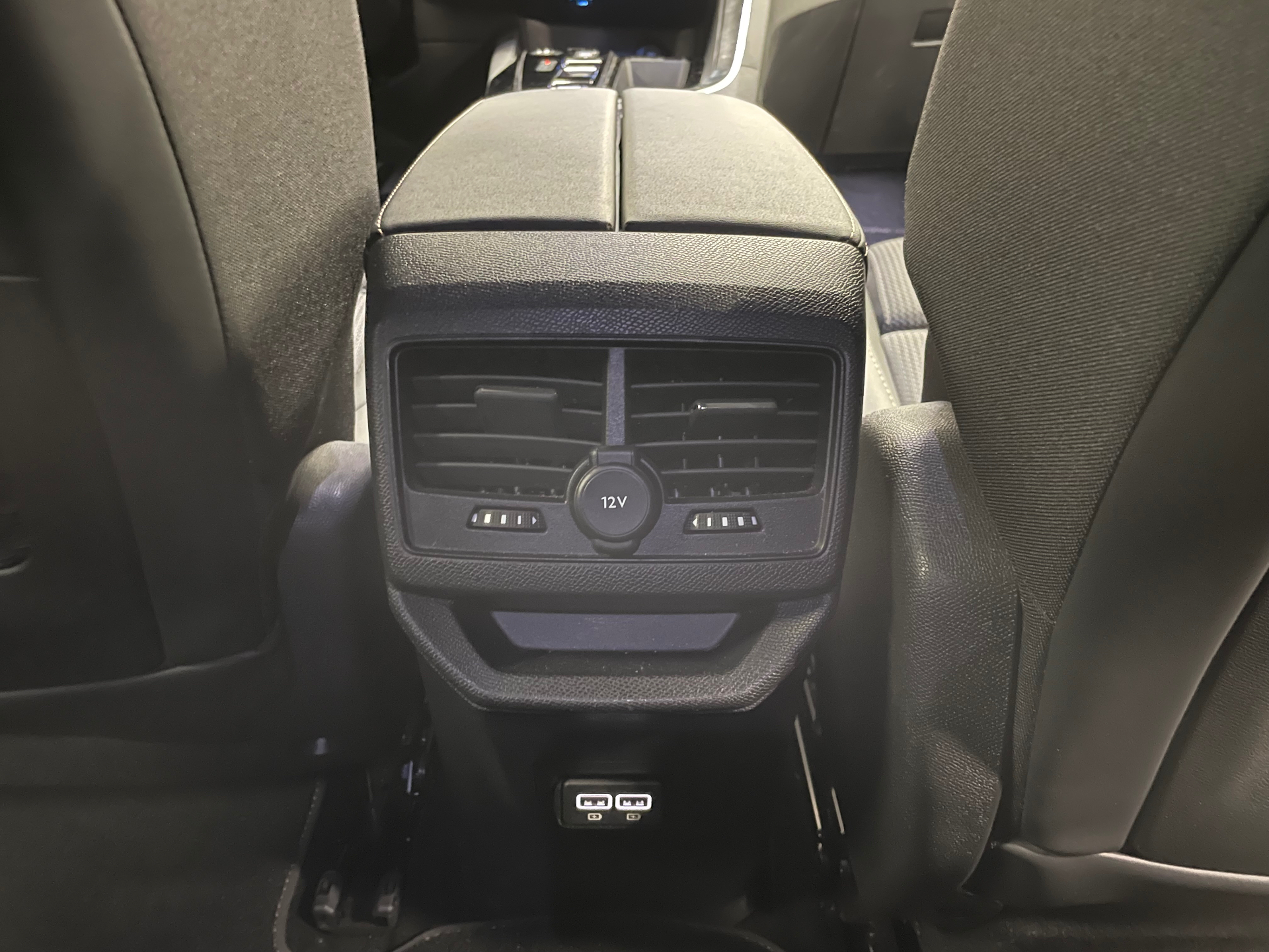 PEUGEOT 3008 GT HYBRID 136 CH E-DCS6