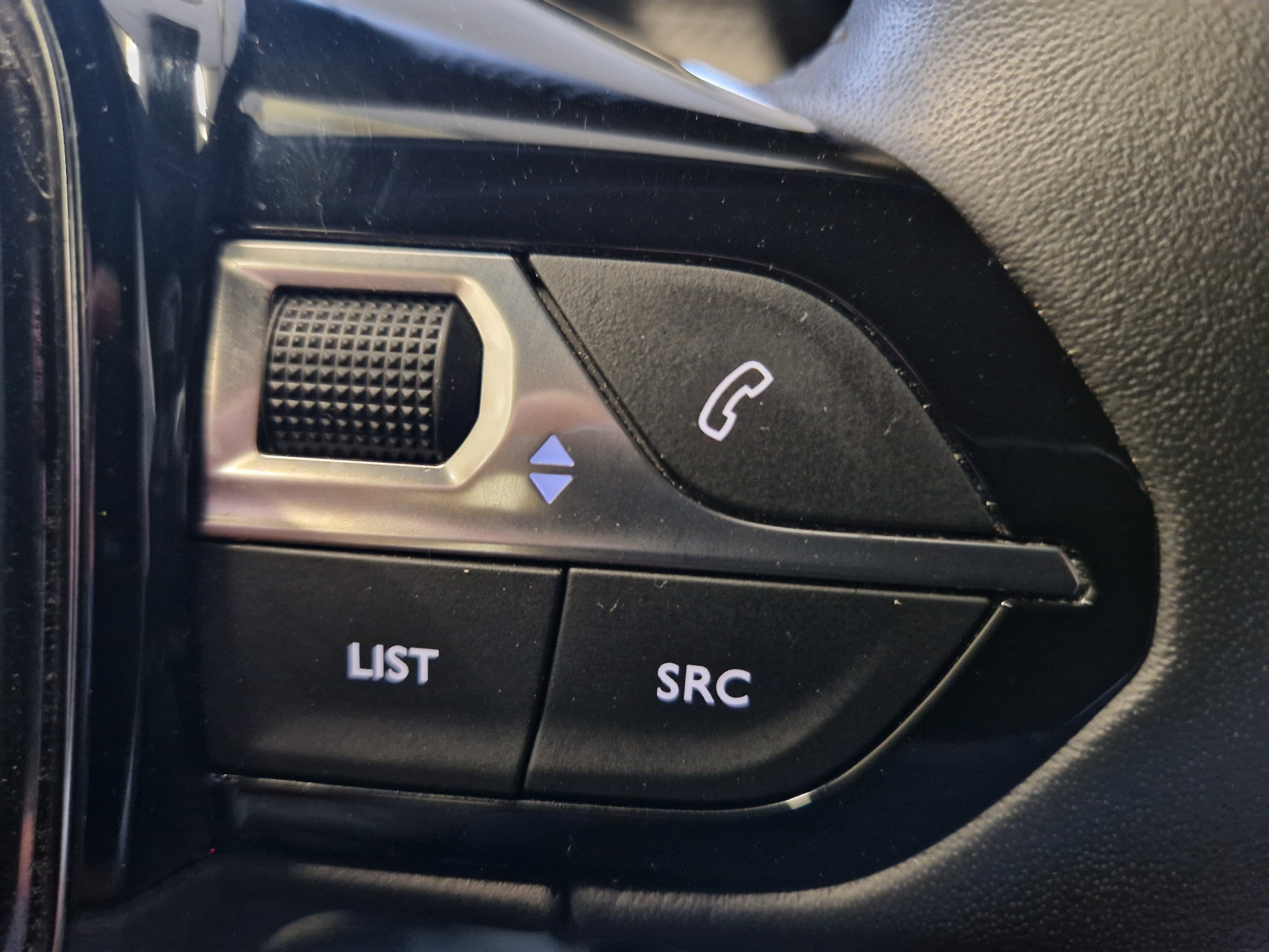 PEUGEOT 2008 Allure Pack Puretech 130 S&S BVM6