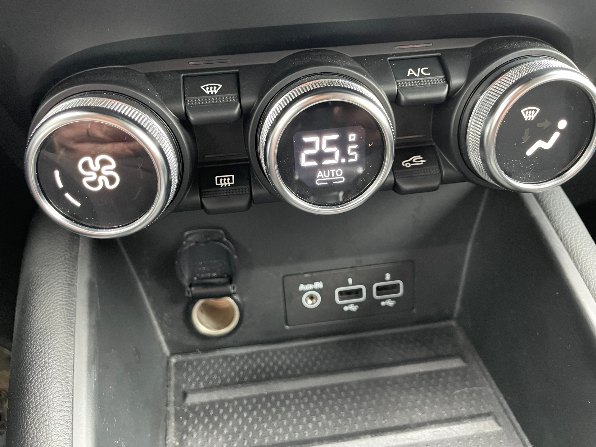 RENAULT CAPTUR E-Tech Plug-in 160 - 21 Intens - 5P