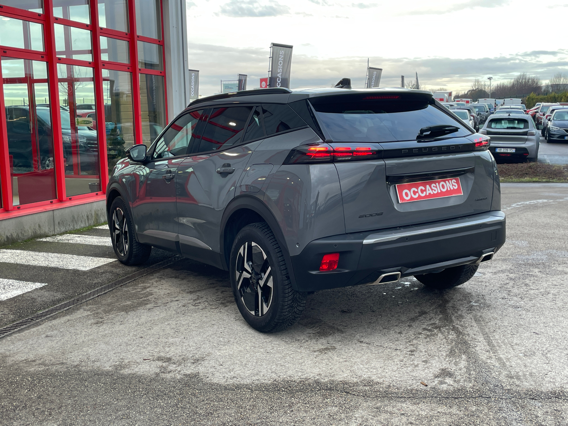 PEUGEOT 2008 Hybrid 136 e-DCS6 Allure - 5P