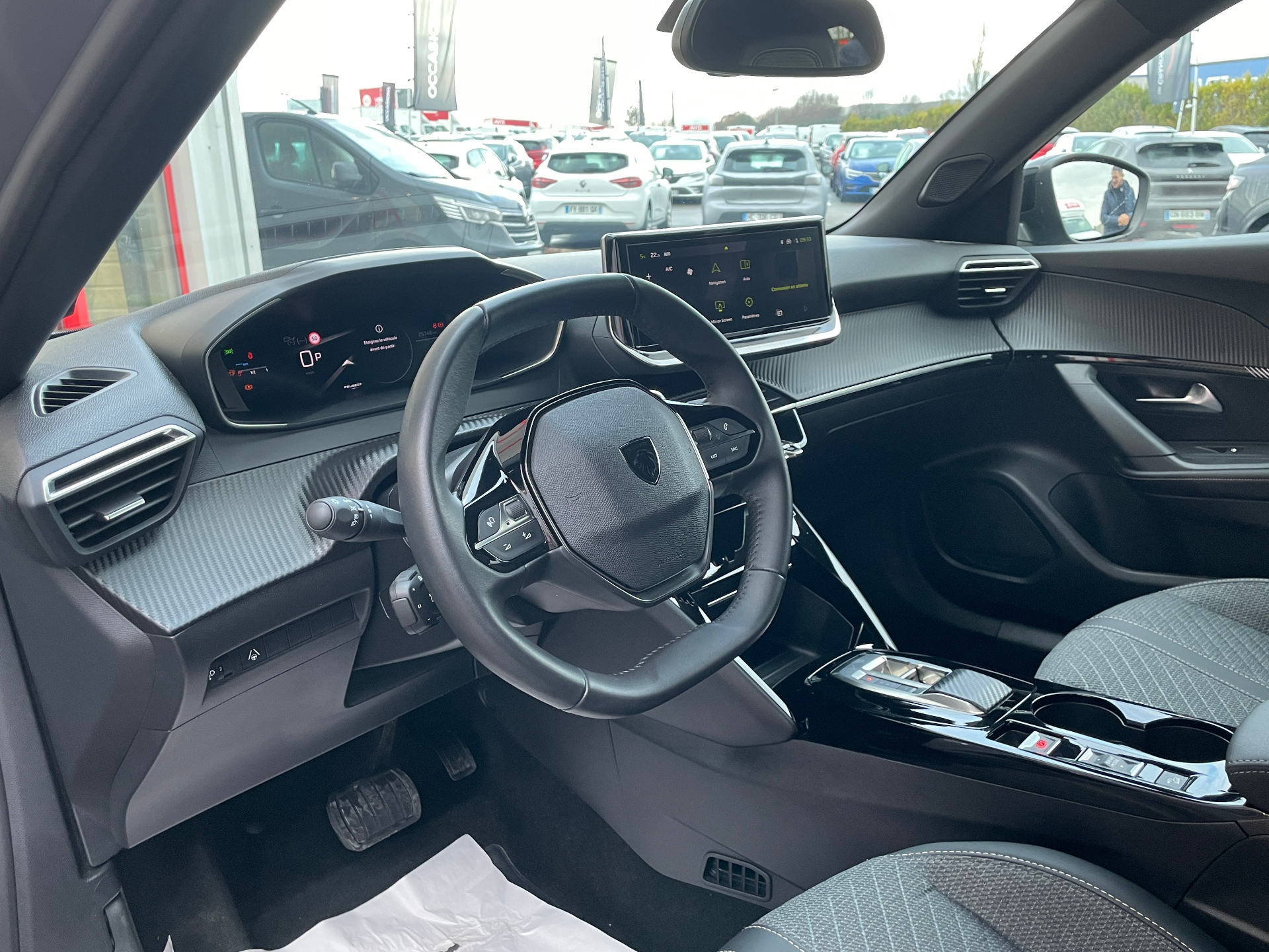 PEUGEOT 2008 Hybrid 136 e-DCS6 Allure - 5P