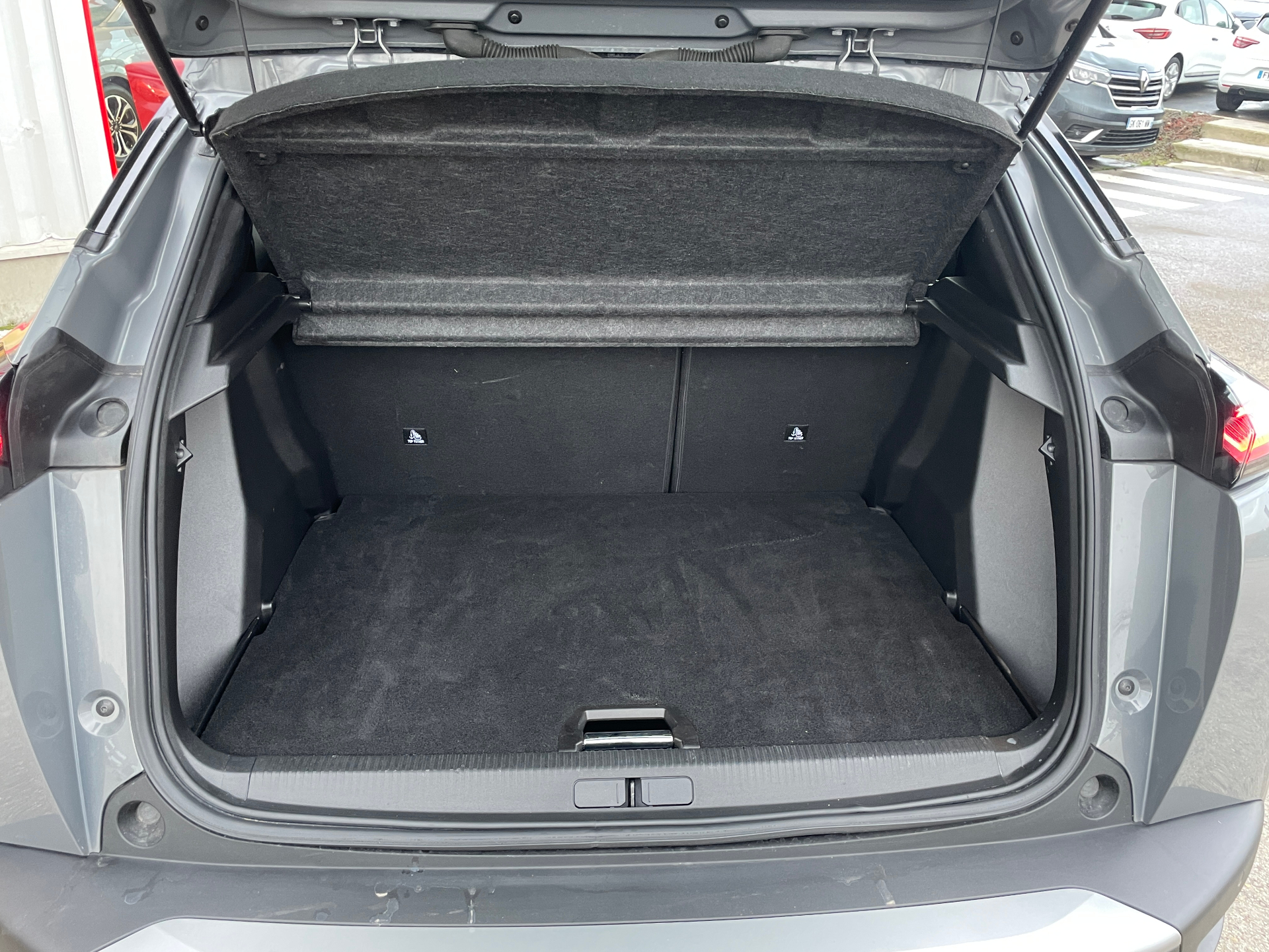 PEUGEOT 2008 Hybrid 136 e-DCS6 Allure - 5P