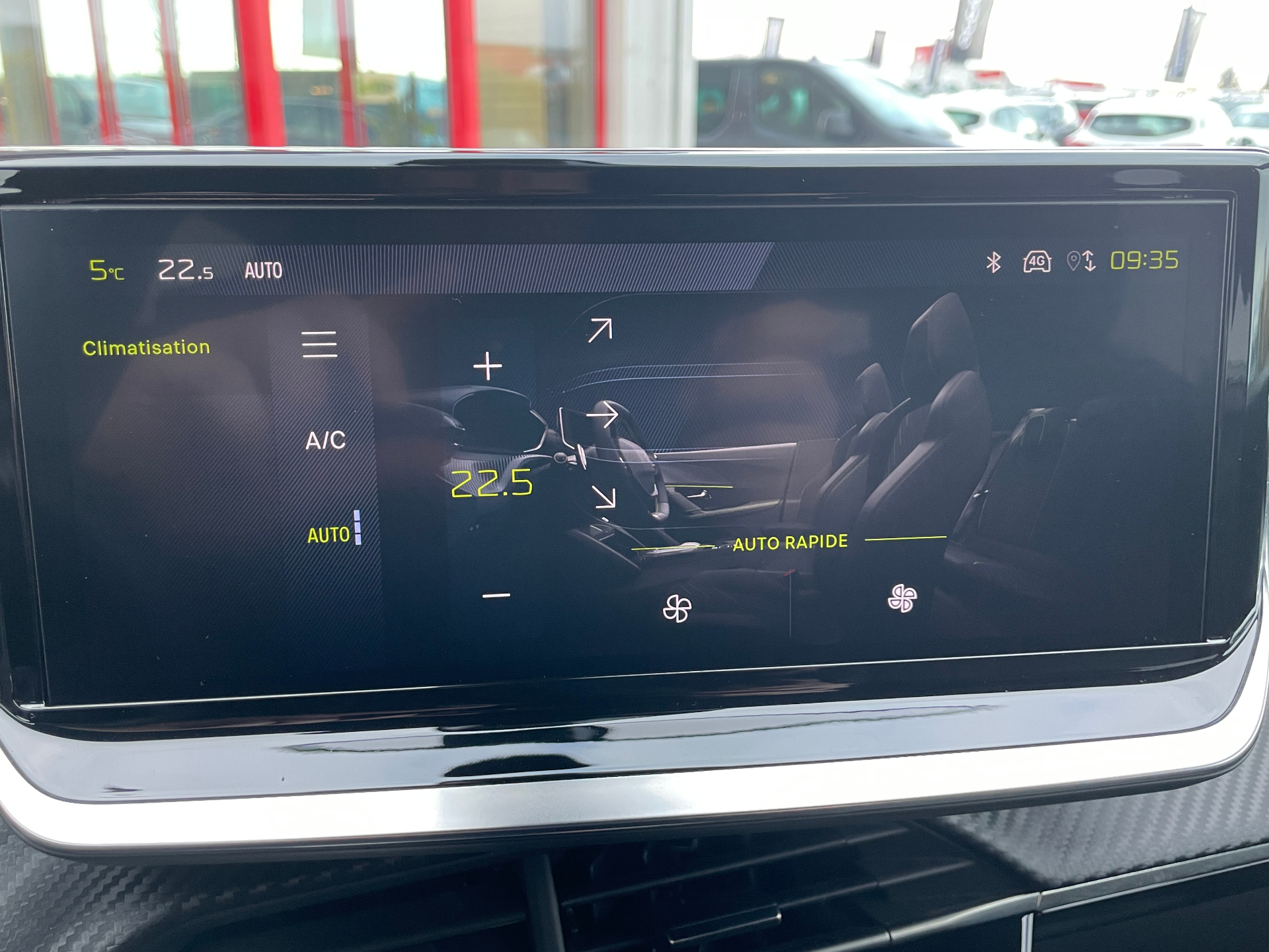 PEUGEOT 2008 Hybrid 136 e-DCS6 Allure - 5P