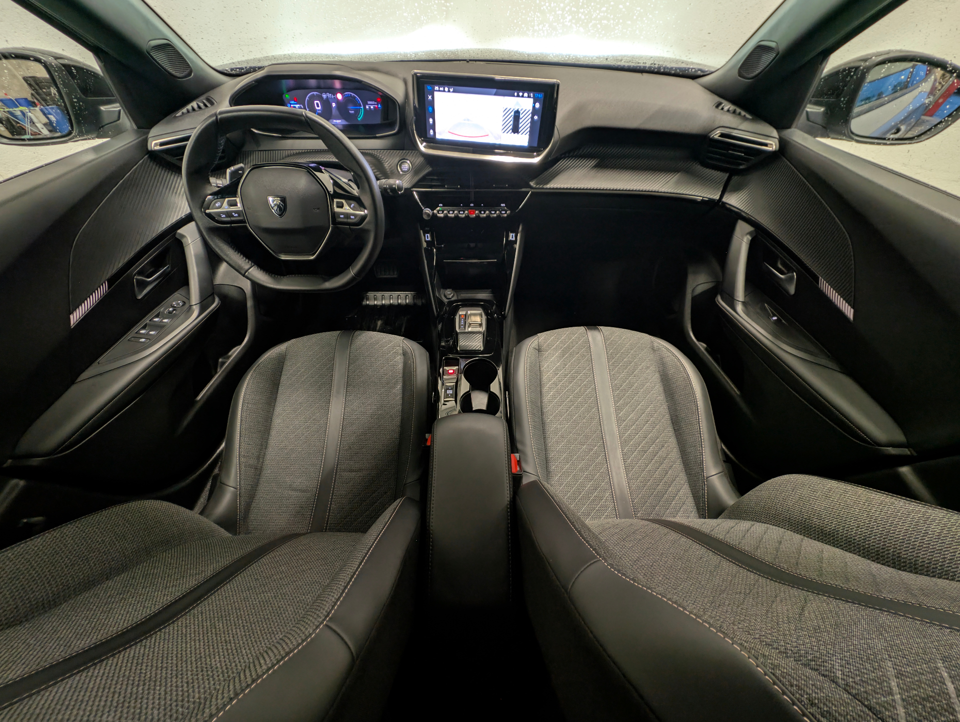 PEUGEOT 2008 Hybrid 136 e-DCS6 Allure