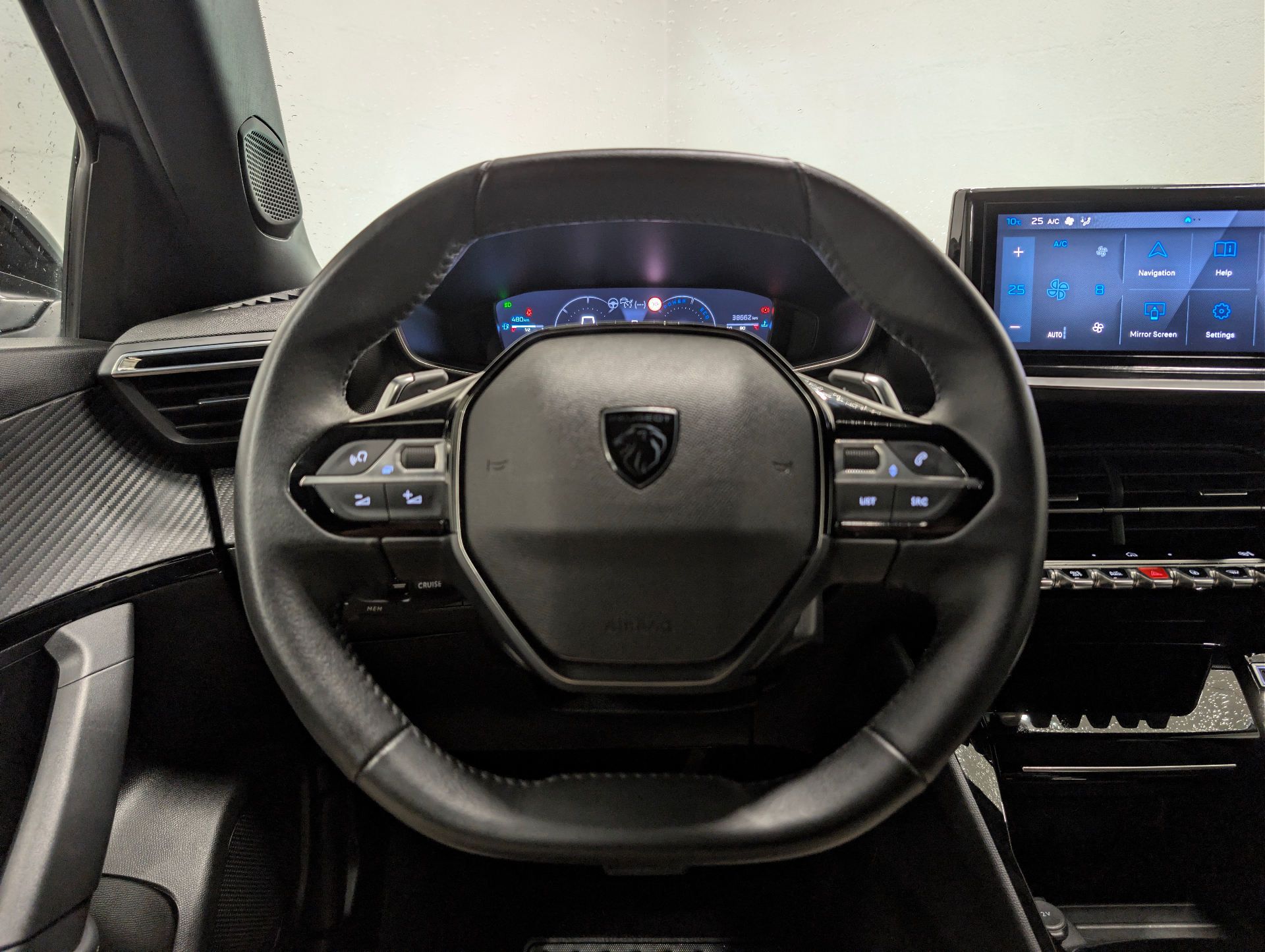 PEUGEOT 2008 Hybrid 136 e-DCS6 Allure