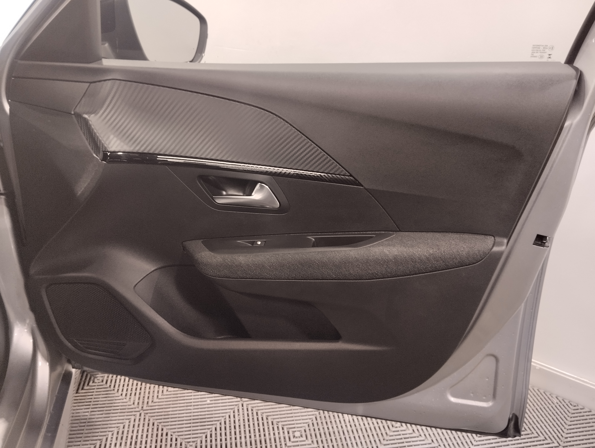 PEUGEOT 208 STYLE 100 CH BVM6