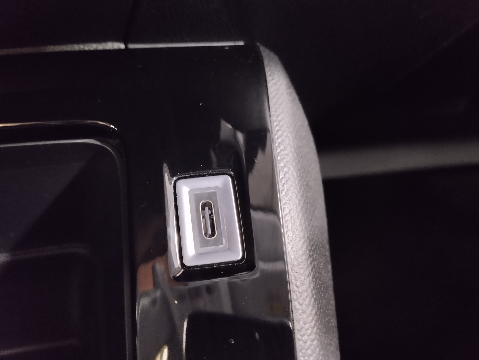 PEUGEOT 208 STYLE 100 CH BVM6