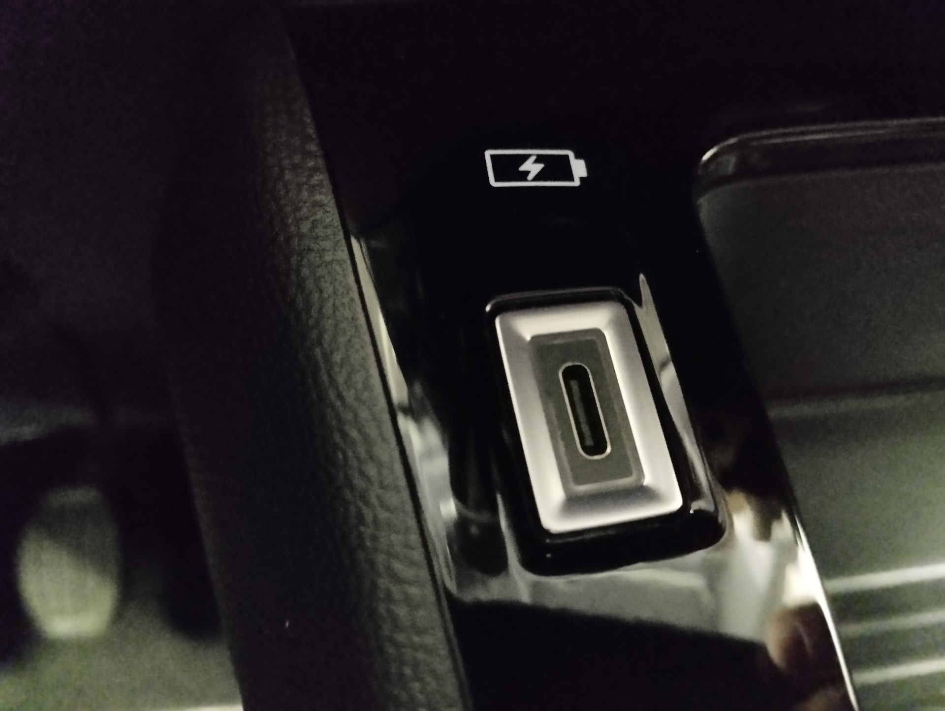 PEUGEOT 208 STYLE 100 CH BVM6