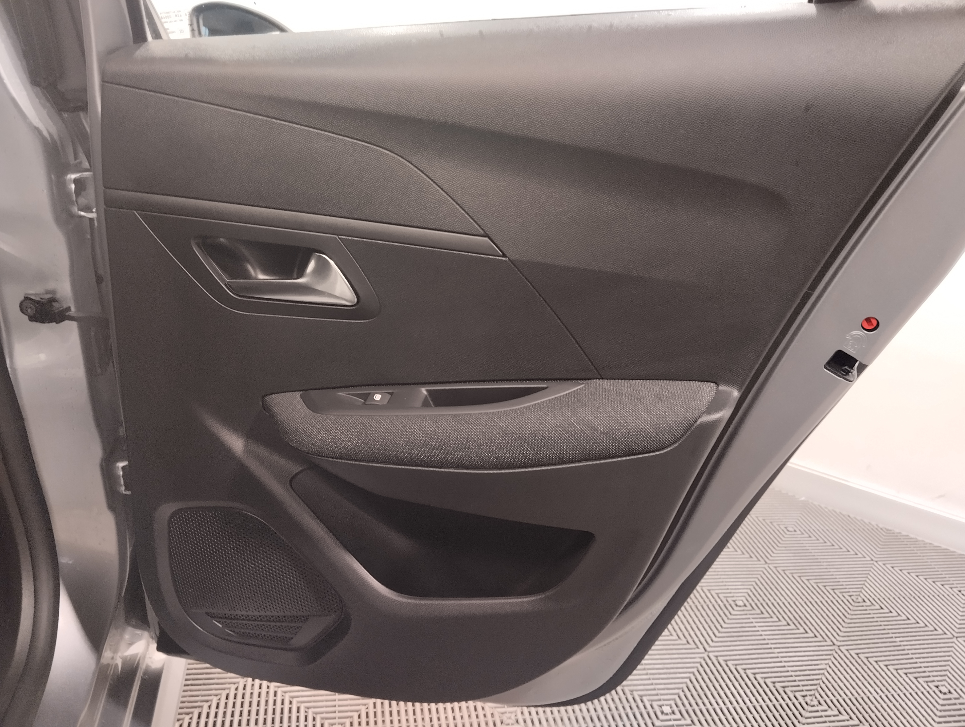 PEUGEOT 208 STYLE 100 CH BVM6