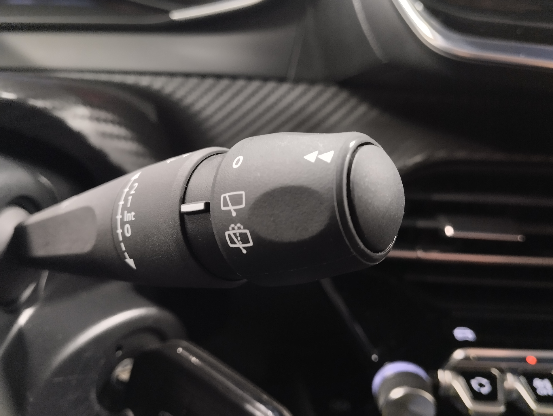 PEUGEOT 208 STYLE 100 CH BVM6